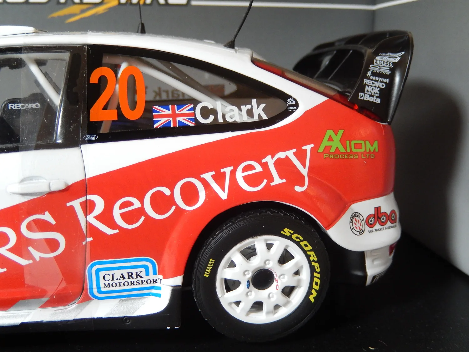 Ford Focus RS WRC 07 and 08 by sunstar new boxed 1:18 scale