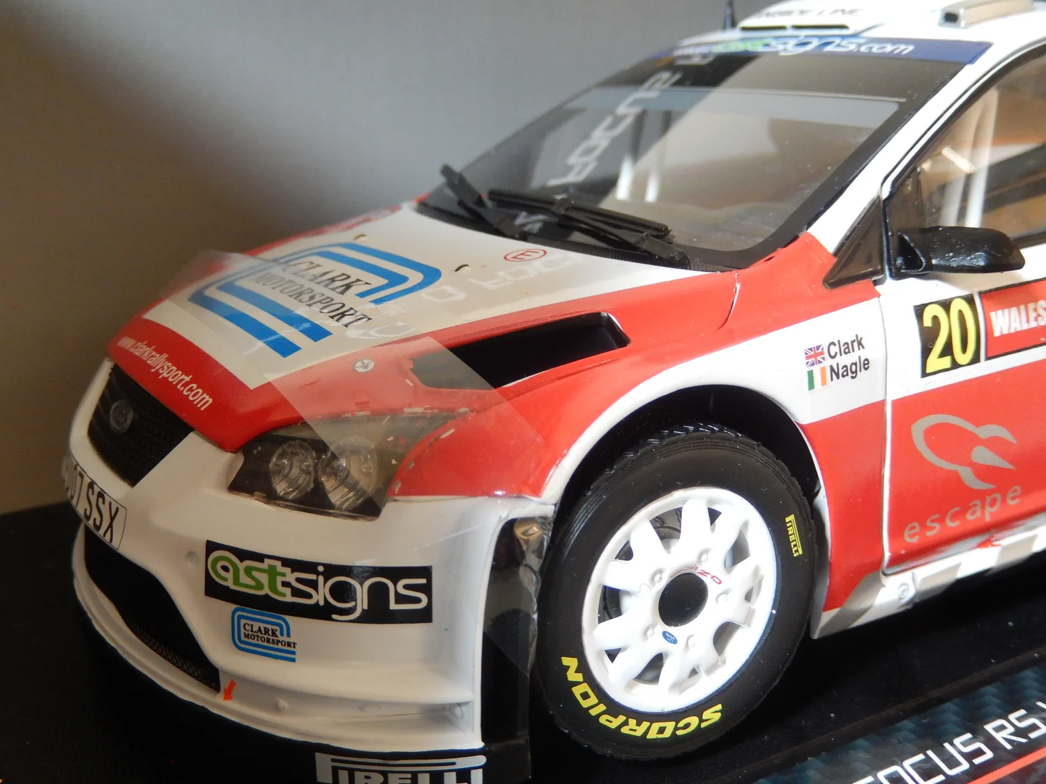 Ford Focus RS WRC 07 and 08 by sunstar new boxed 1:18 scale