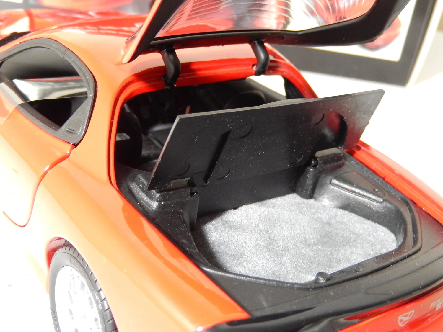 Mazda RX-7 FD-3S new boxed by kyosho 1:18 scale — CS-DIECAST