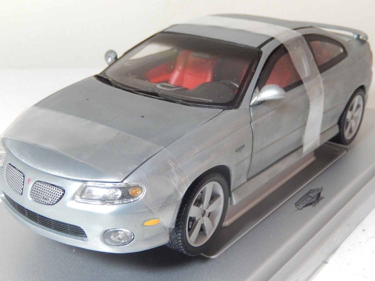 2004 Limited Edition pontiac GTO by Etrl 1:18 scale boxed new — CS