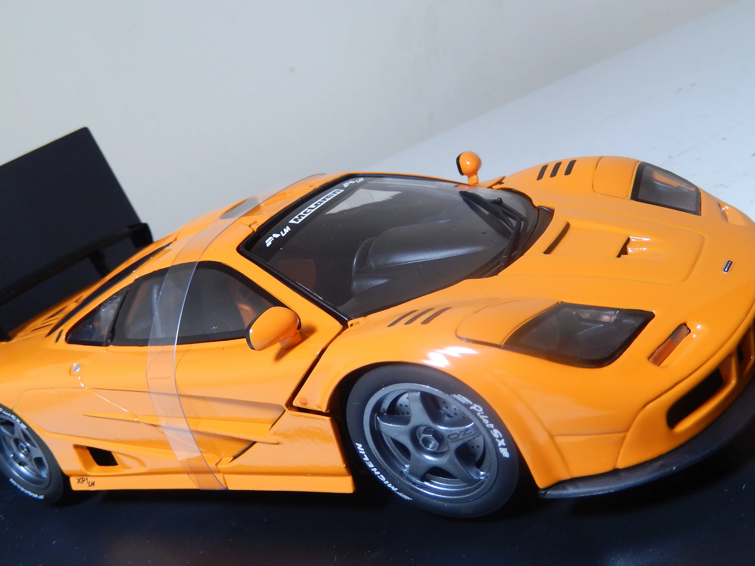 McLaren F1 GTR Prototype Rouge – Guiloy Série Gold 1/18, Référence 67519, Neuve