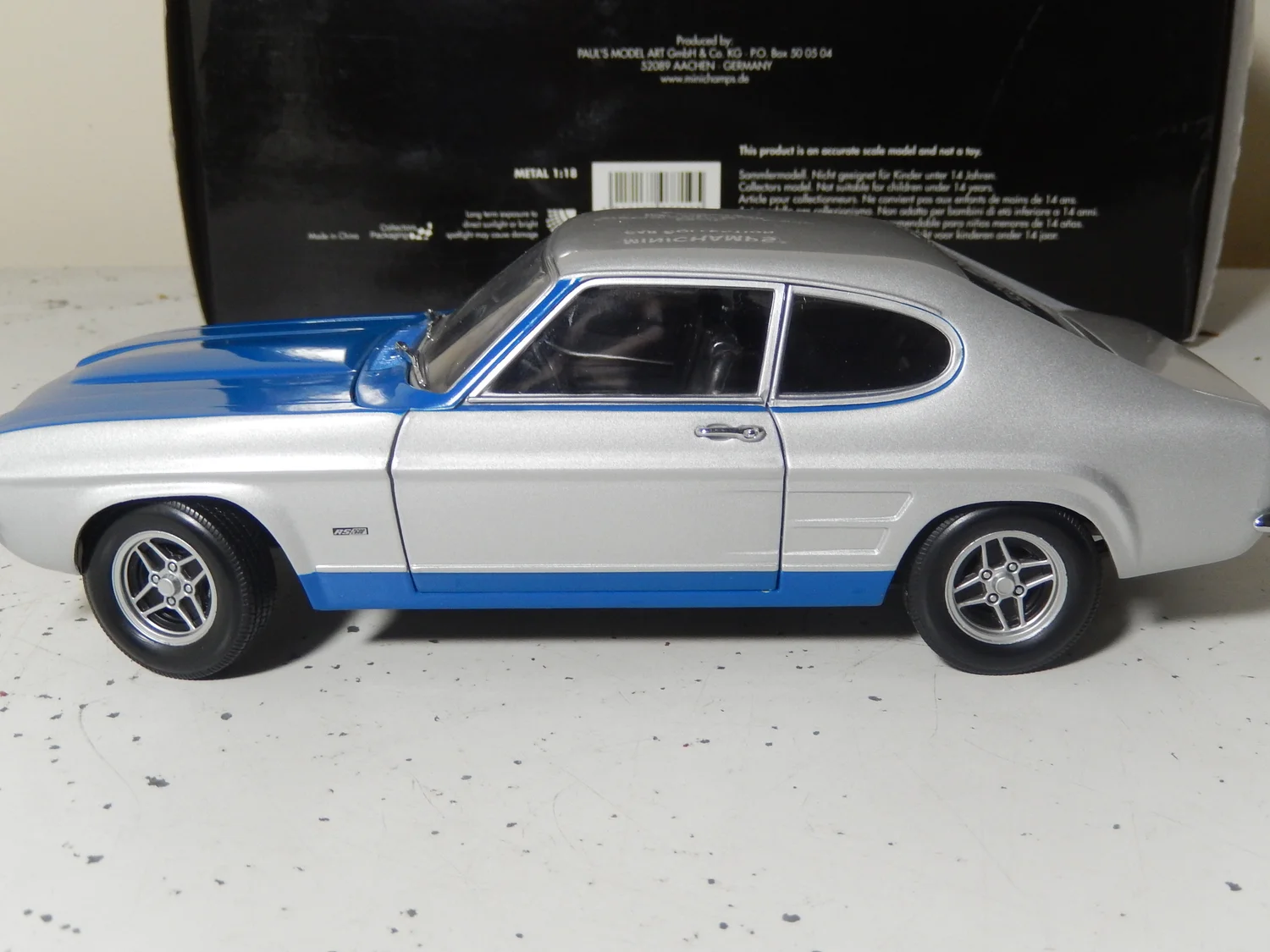 特価 MINICHAMPS (1/18) フォード Capri RS 2600 Minichamps 1:18 Ford Capri RS 2600 year 1970 blue 155708501