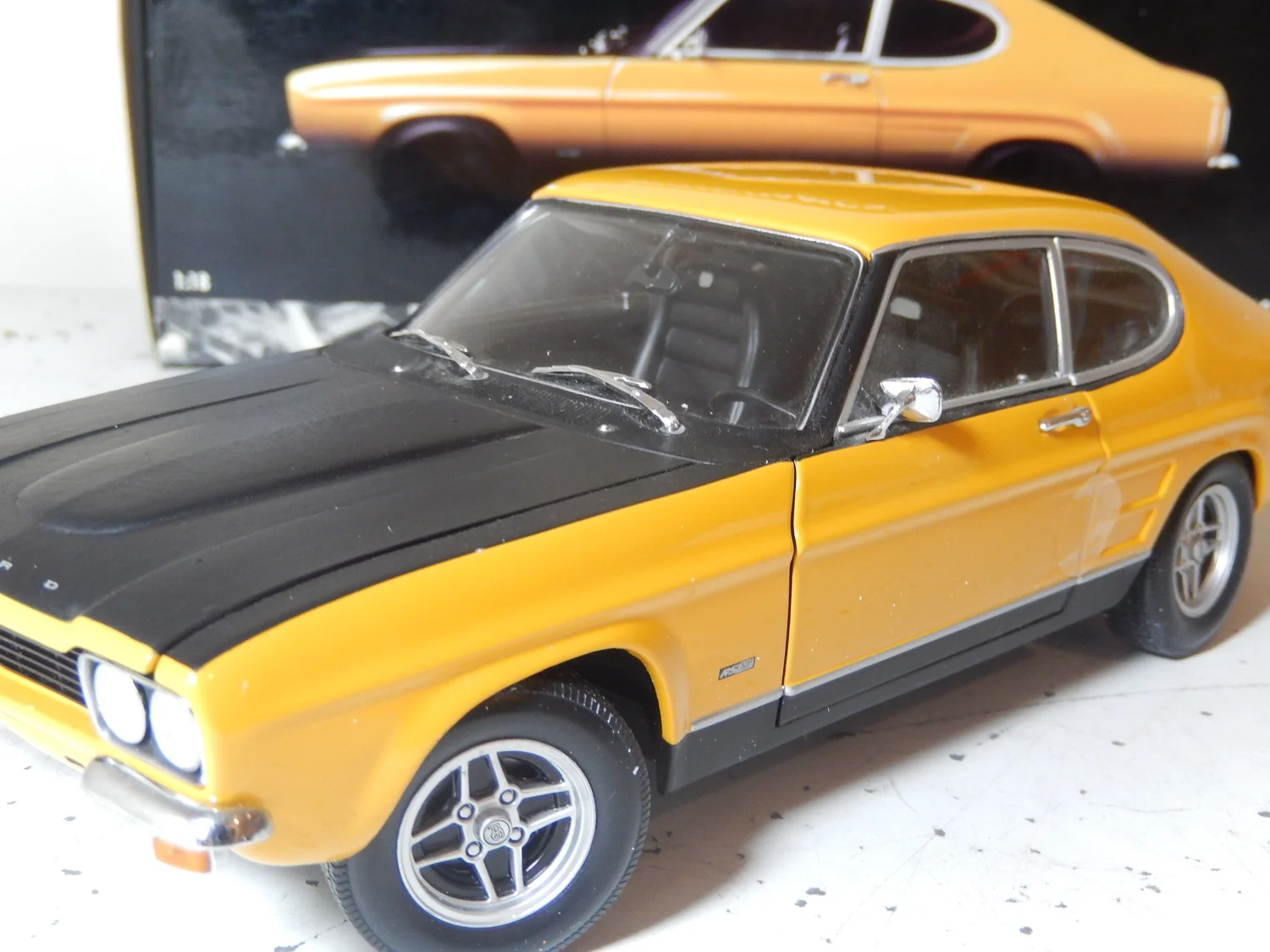 MK1 ford capri RS 2600 by minichamps 1:18 scale — CS-DIECAST