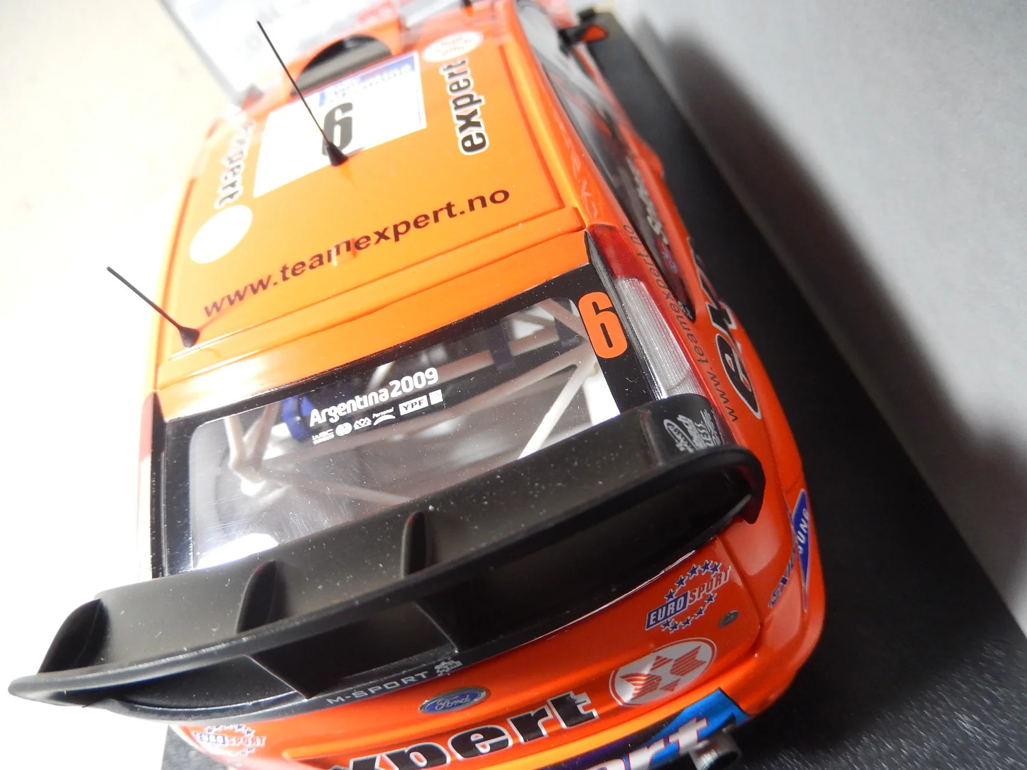 Ford Focus RS WRC 07 and 08 by sunstar new boxed 1:18 scale