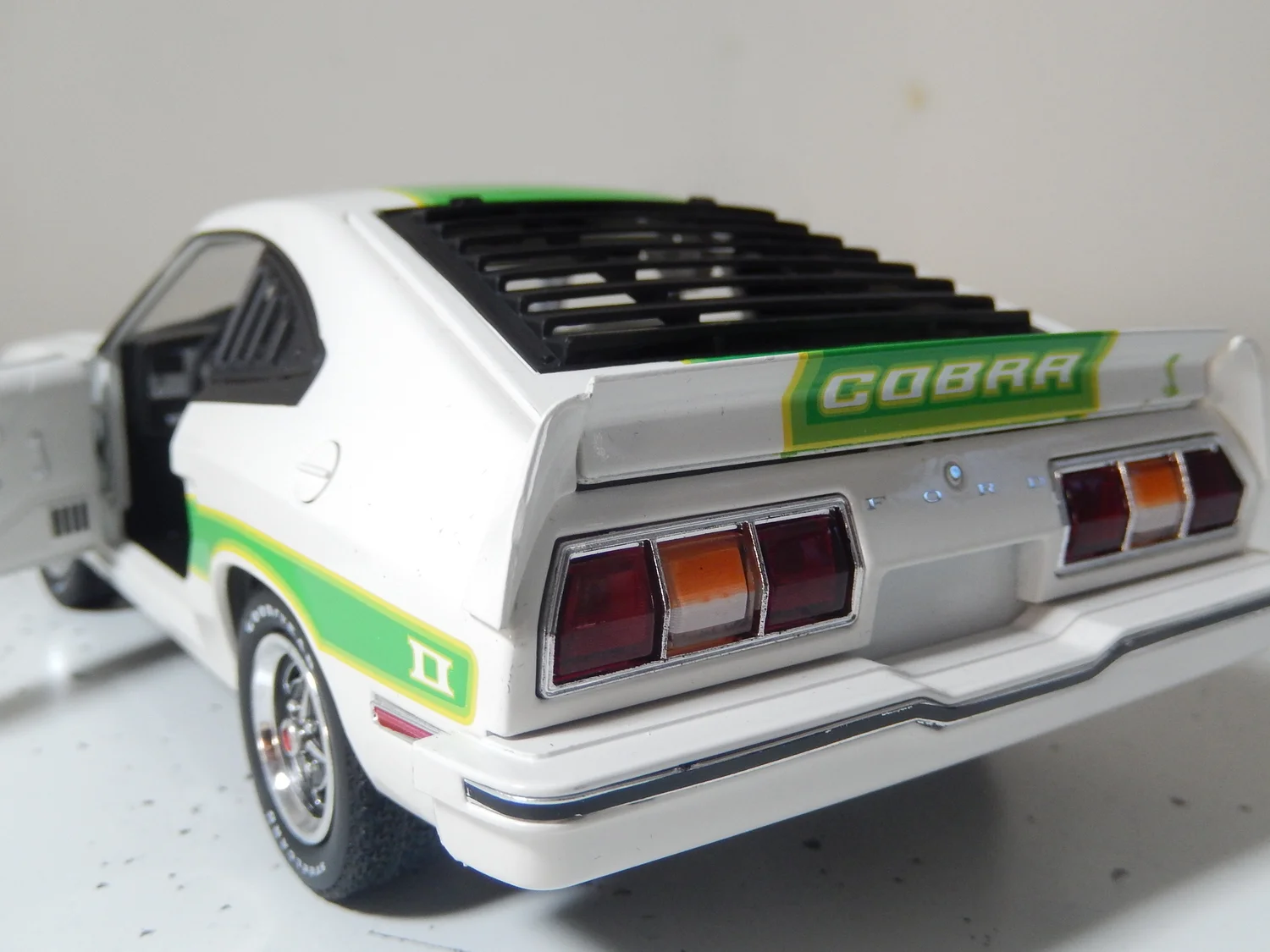 🏁 Ford Mustang II King Cobra 1978 – Greenlight 1/18 – Argentée – Neuve – Réf 13670