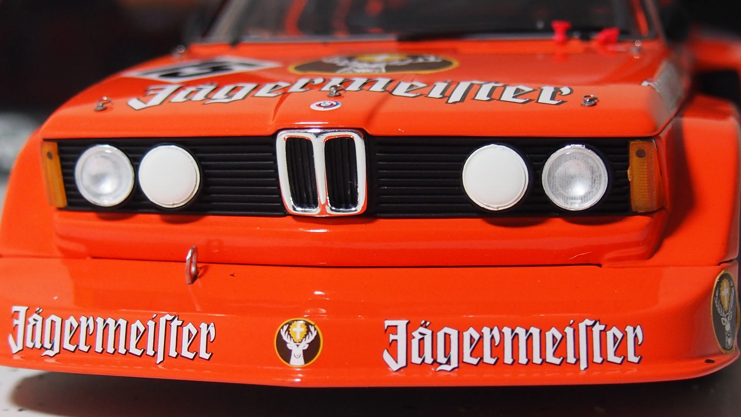 BMW 320i 1977 DRM by minichamps 1:18 scale — CS-DIECAST-TUNING