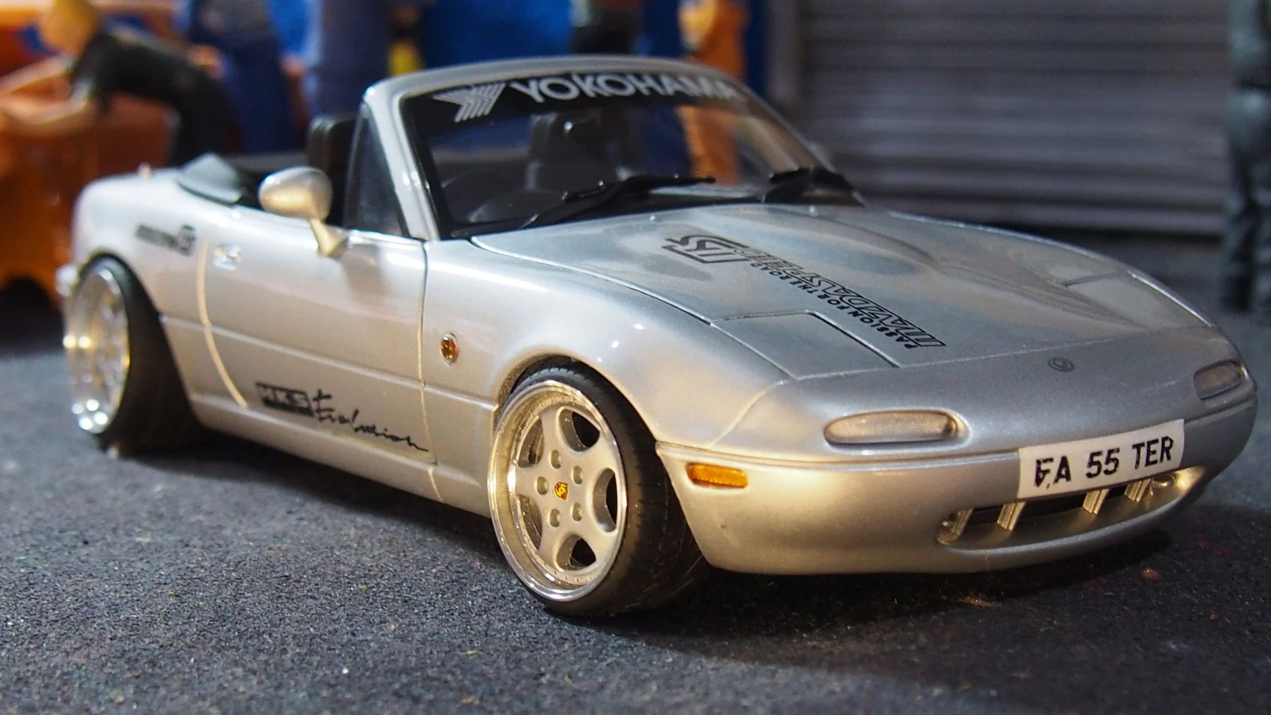 Mazda MX-5 Miata 1/18 ミニカー シルバー Mazda MX-5 1/18 スケールモデル