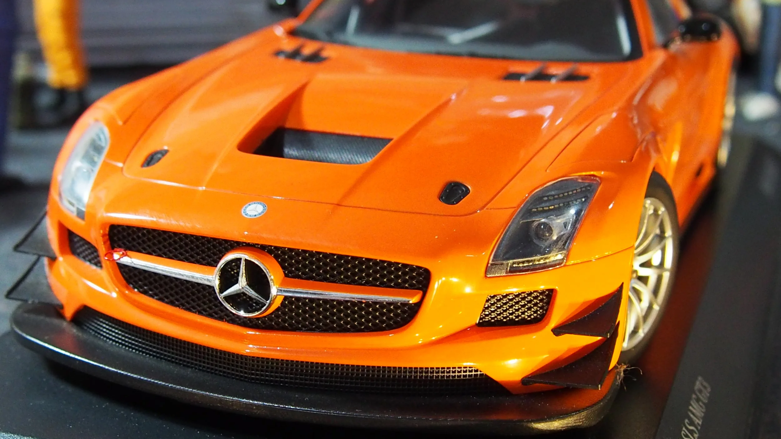 1/18 MINICHAMPS メルセデス・ベンツ SLS AMG GT3 1/18 MINICHAMPS メルセデス・ベンツ SLS AMG GT3