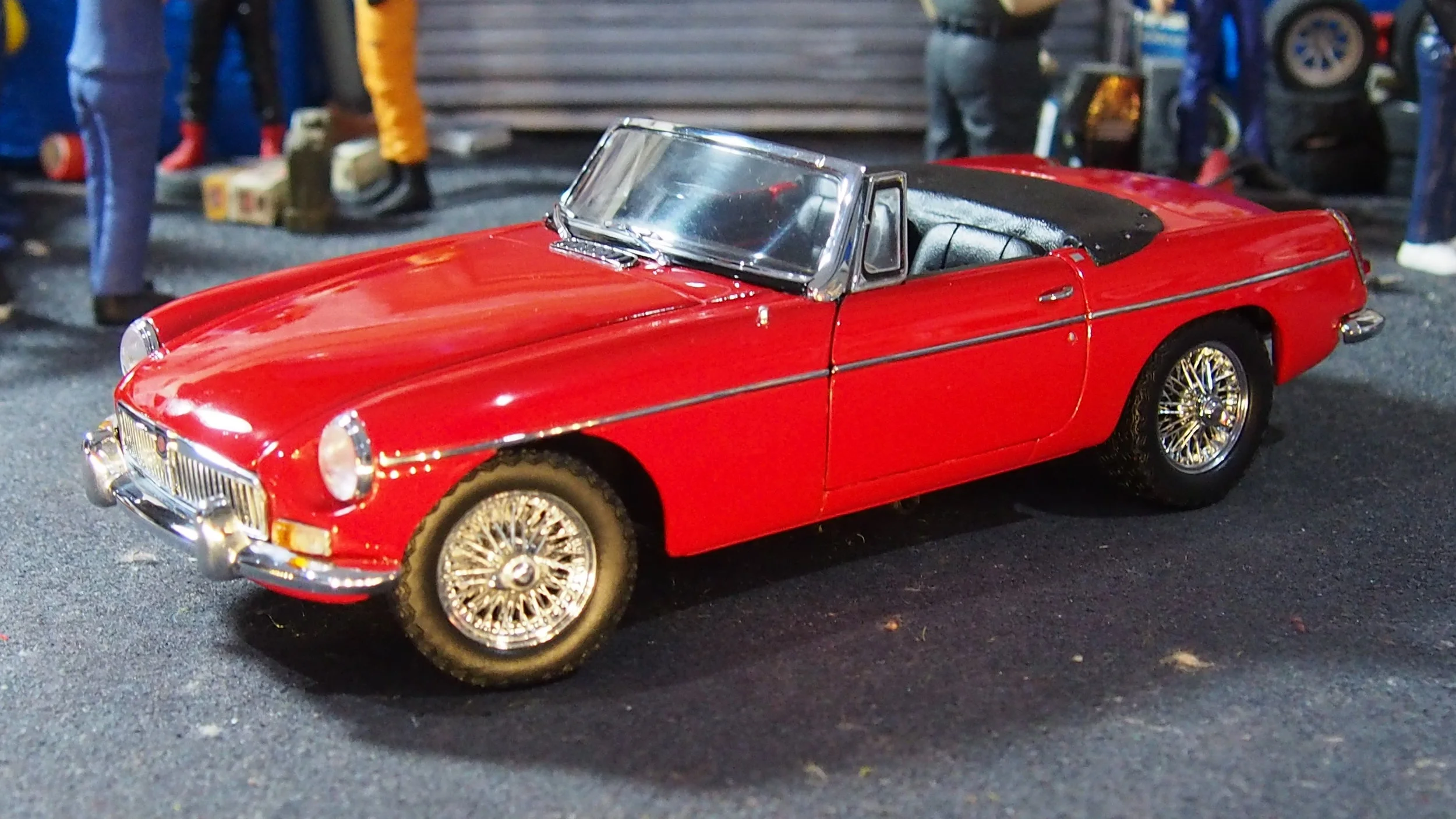 kyosho 1/18スケール MG B Mk-1 エムジービー マークワン Amazon | 京商 1/18 MGB MkⅠ グリーン kyosho エムジービー