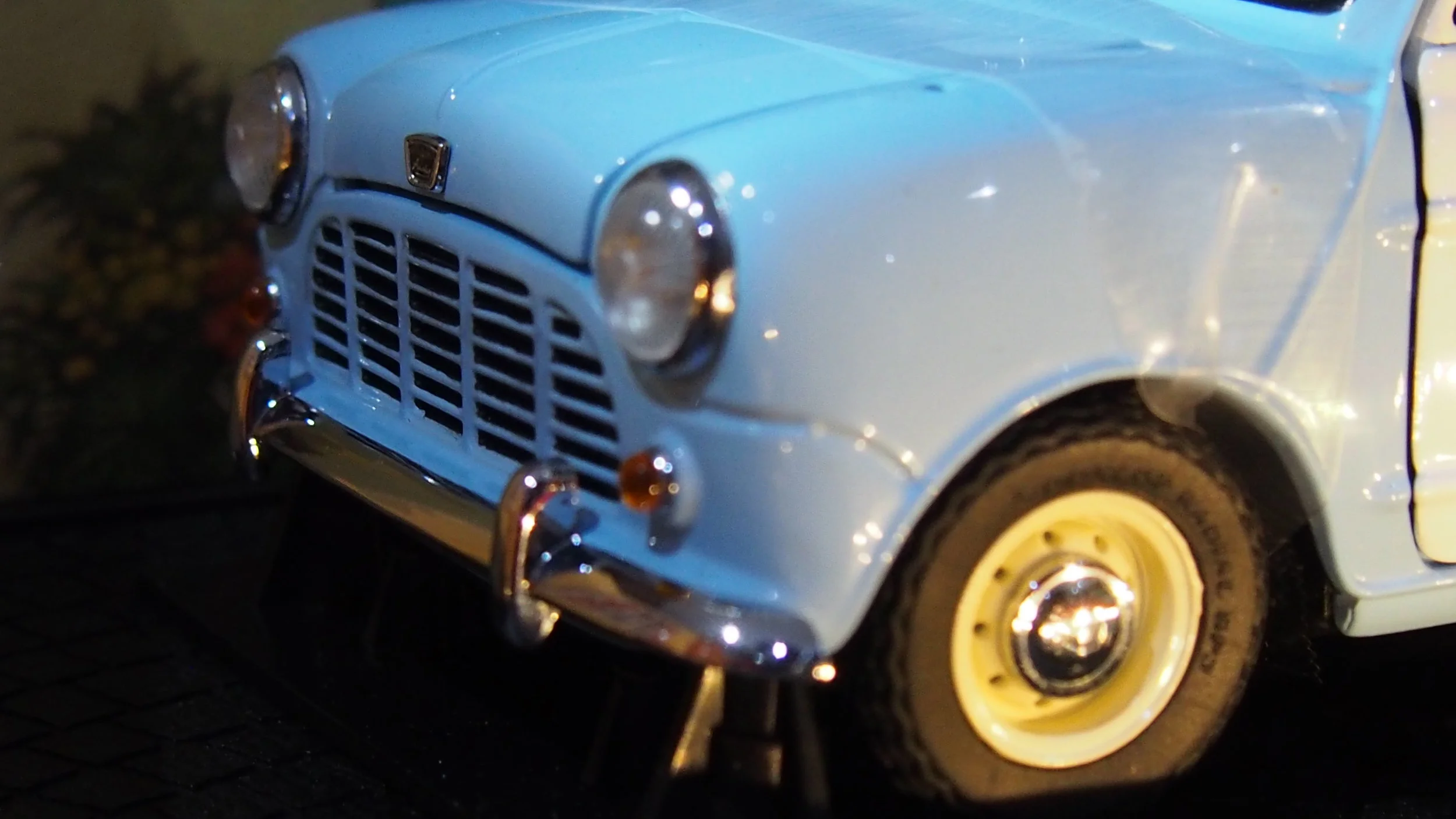 Austin Mini Police Van by kyosho 1:18 scale boxed — CS