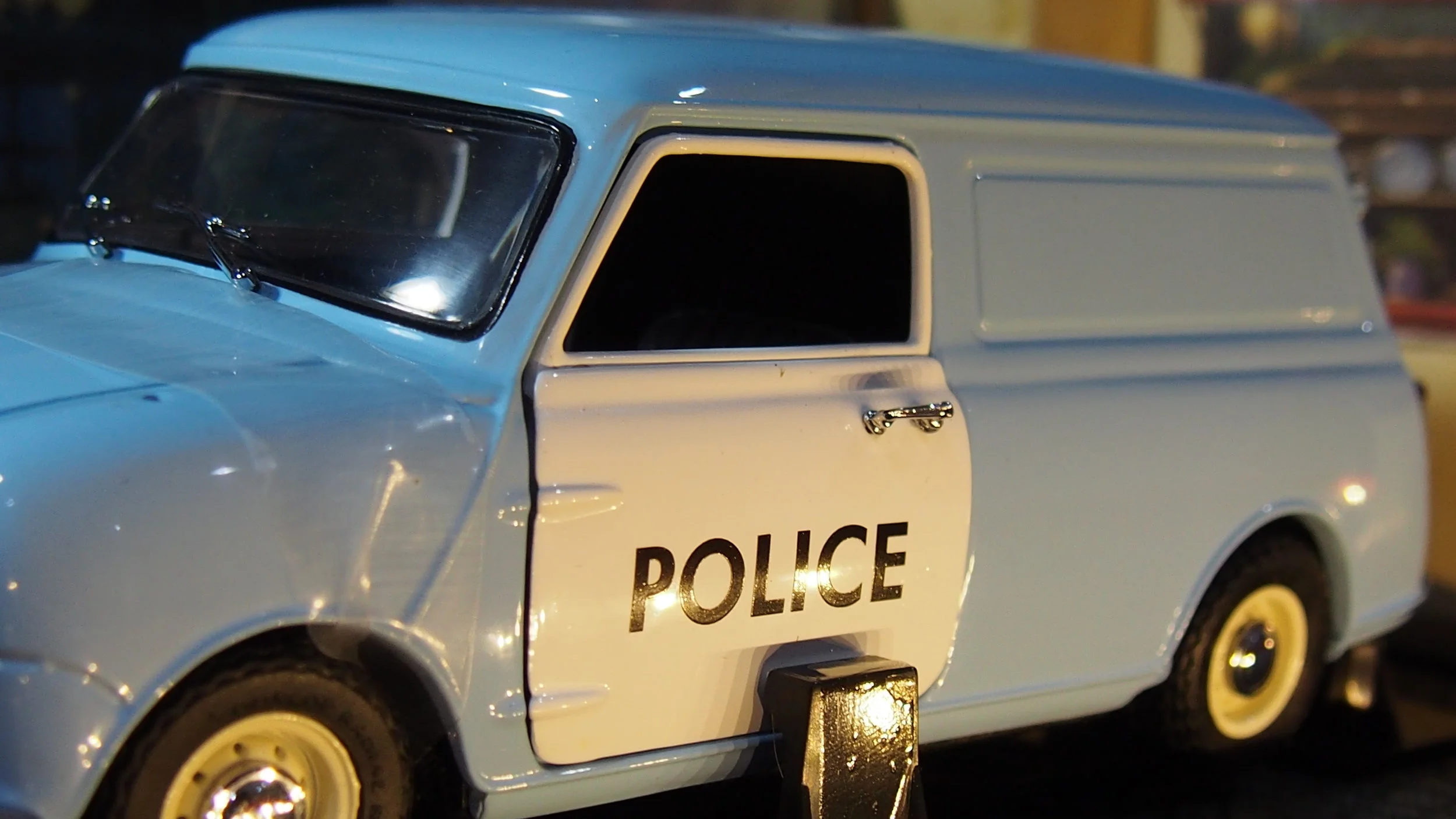 京商 1/18 オースチン MINI VAN POLICE仕様 ミニカー 京商 1/18 オースチン MINI VAN POLICE仕様 ミニカー Austin