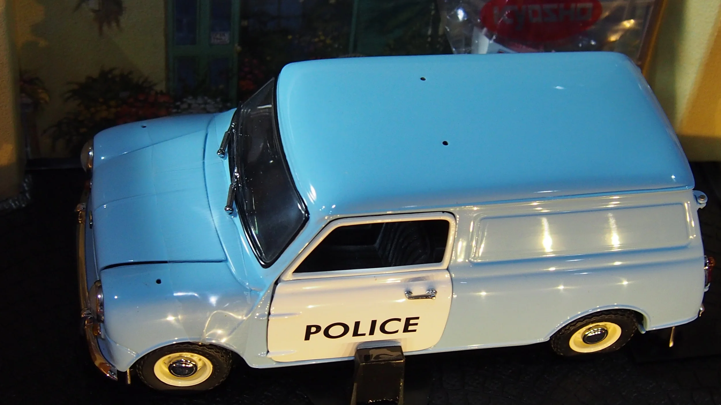 京商 1/18 オースチン MINI VAN POLICE仕様 ミニカー 京商 1/18 オースチン MINI VAN POLICE仕様 ミニカー Austin