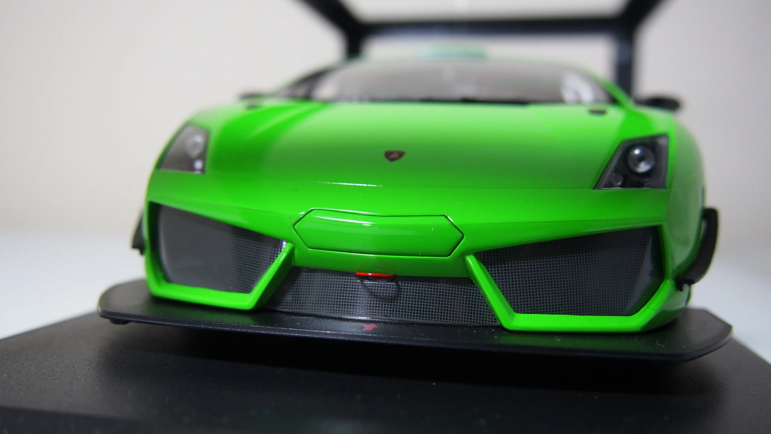 Lamborghini Gallardo LP600+ GT3 model by minichamps 1:18