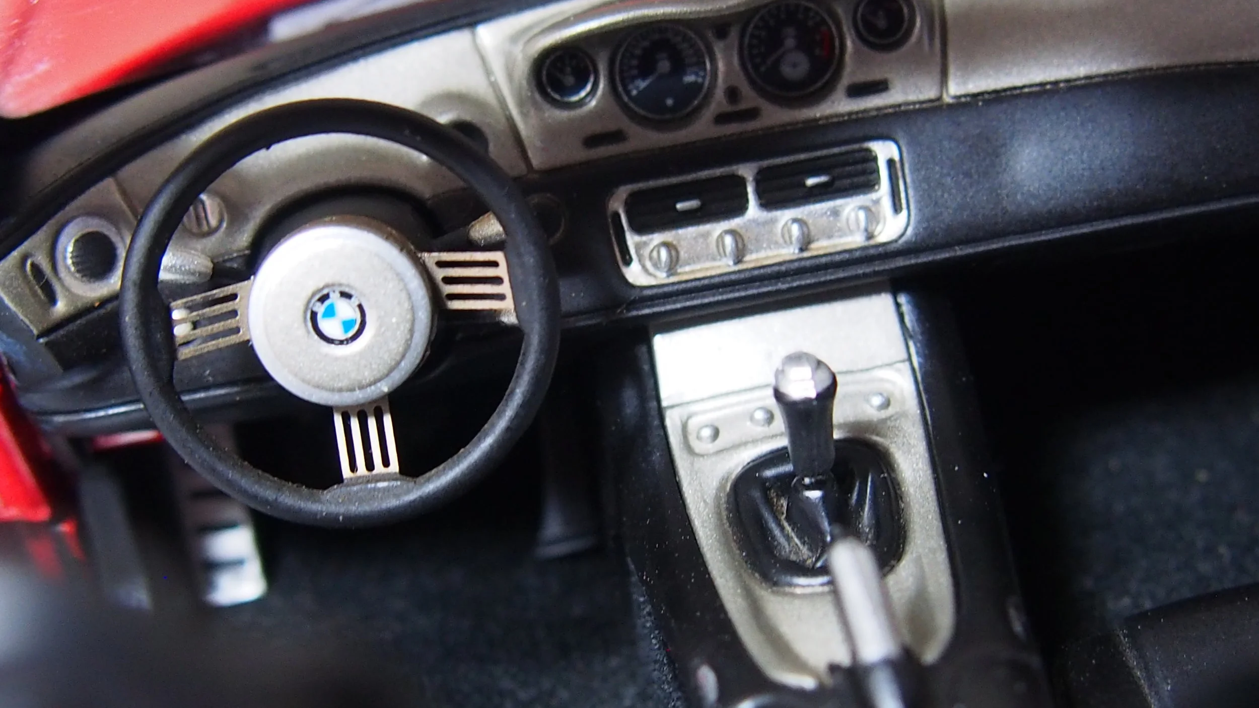 BMW Z8 roadster boxed by AutoArt 1:18 scale — CS-DIECAST-TUNING