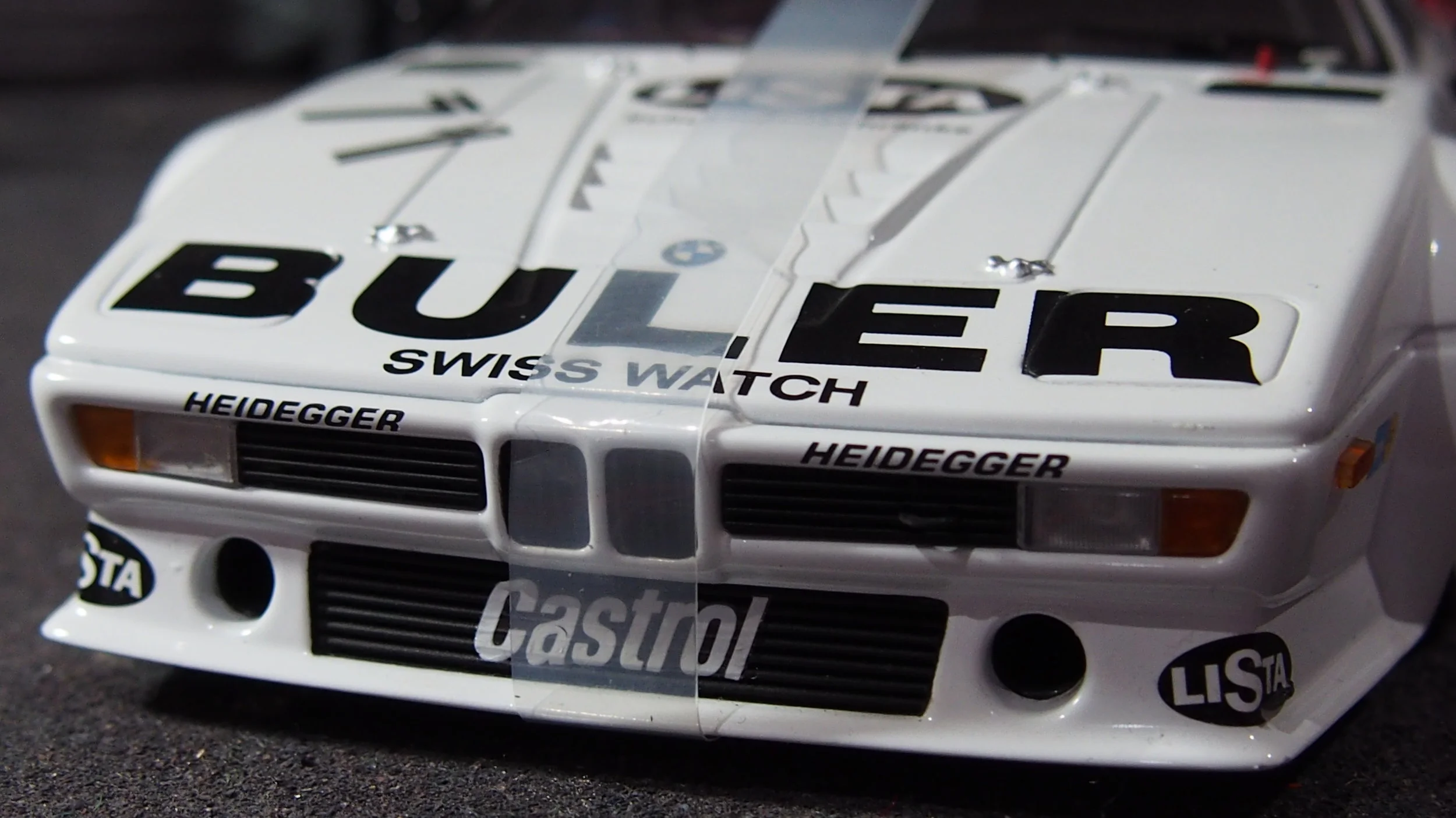 Miniature BMW M1 DRM Zolder 1981 – 1/18 – Minichamps – Métal – Blanc