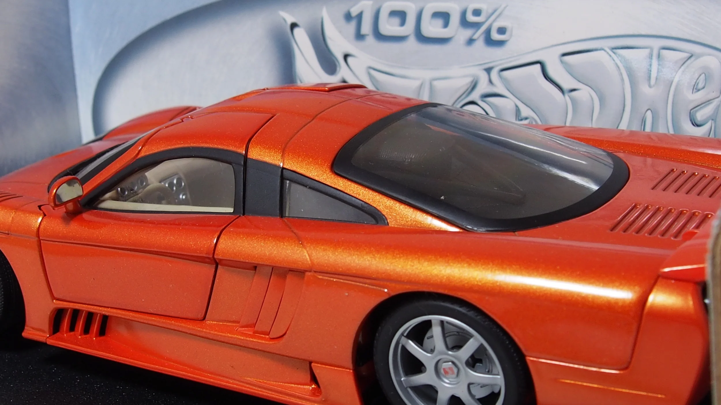 Saleen S7 by hotwheeels boxed 1:18 scale — CS-DIECAST-TUNING