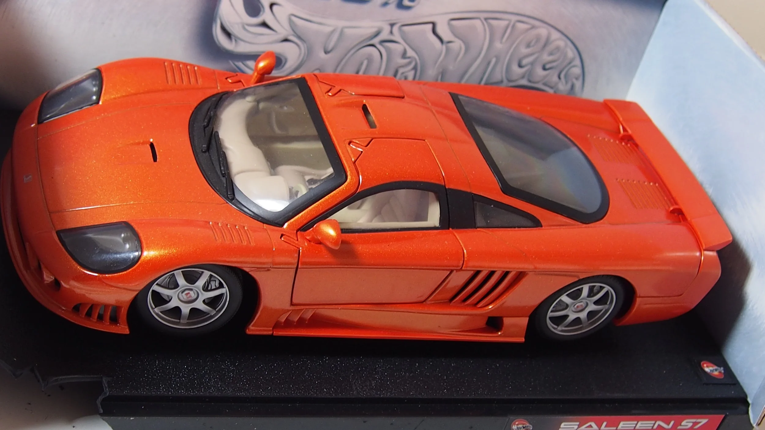 Saleen S7 by hotwheeels boxed 1:18 scale — CS-DIECAST-TUNING