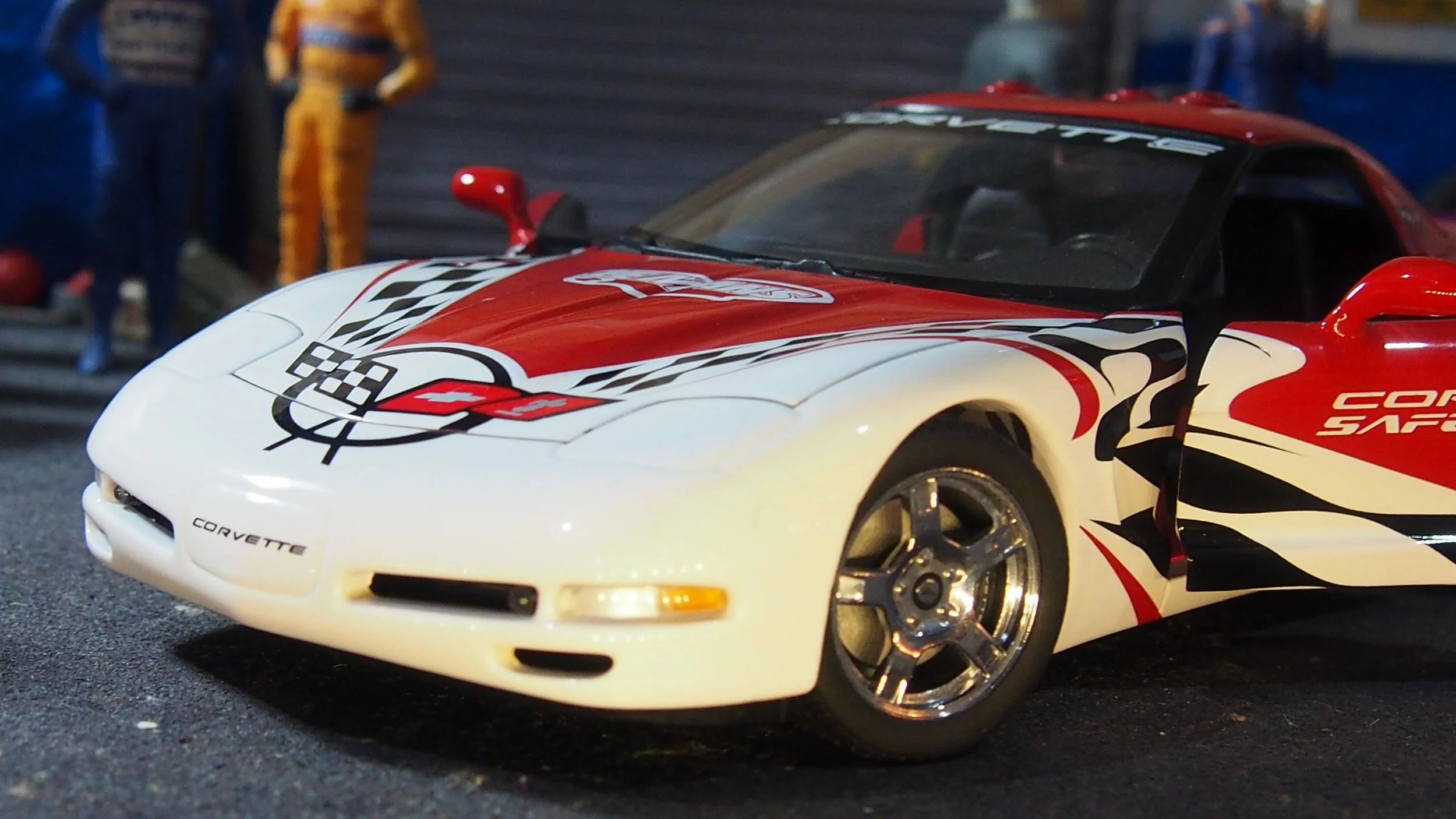 ミニカー UT models Chevrolet Corvette Pace Car ミニカー UT models Chevrolet Corvette Pace Car UT-Models 1