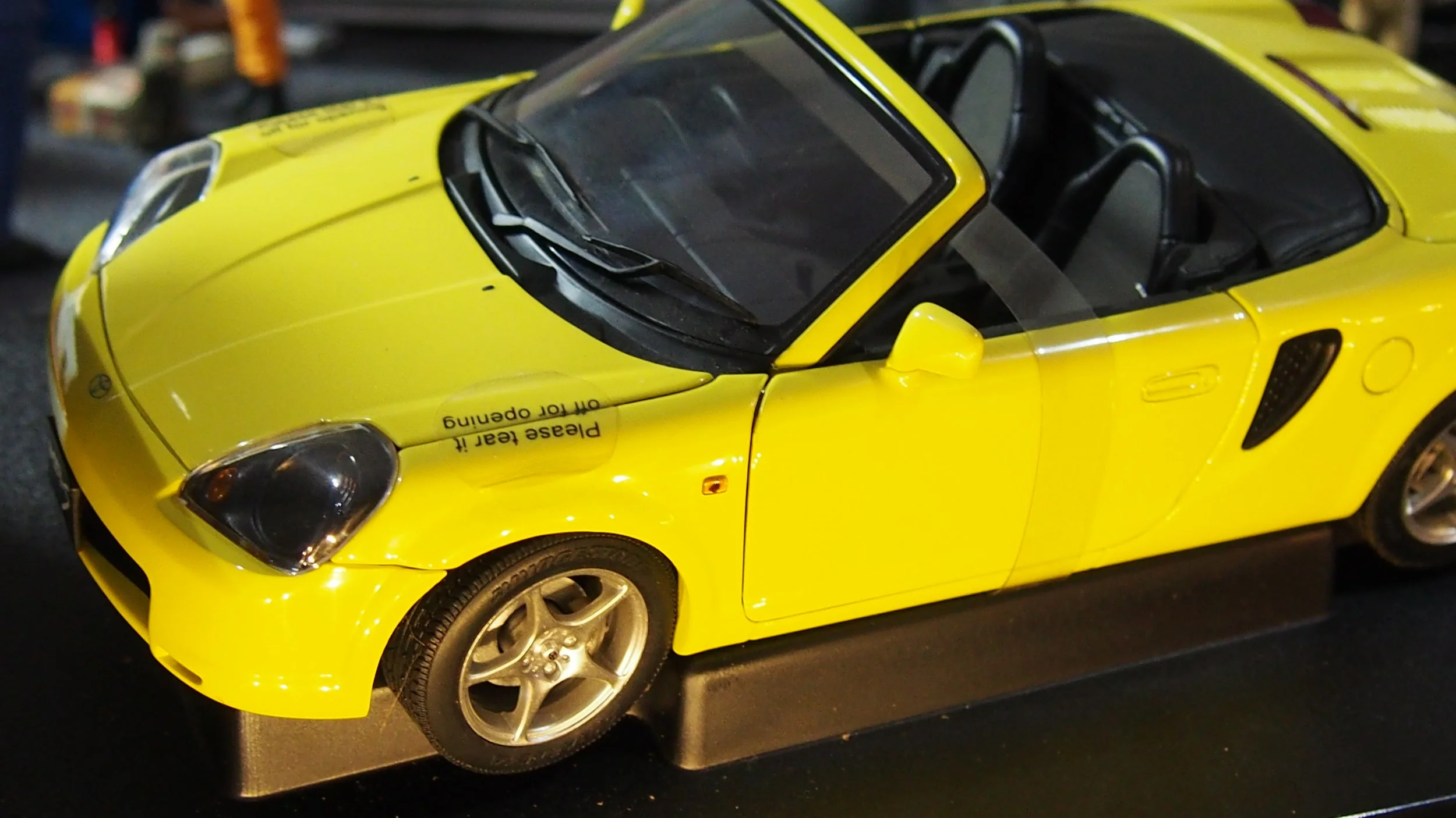 Toyota MR2 Spyder by autoart boxed 1:18 scale model — CS-DIECAST 
