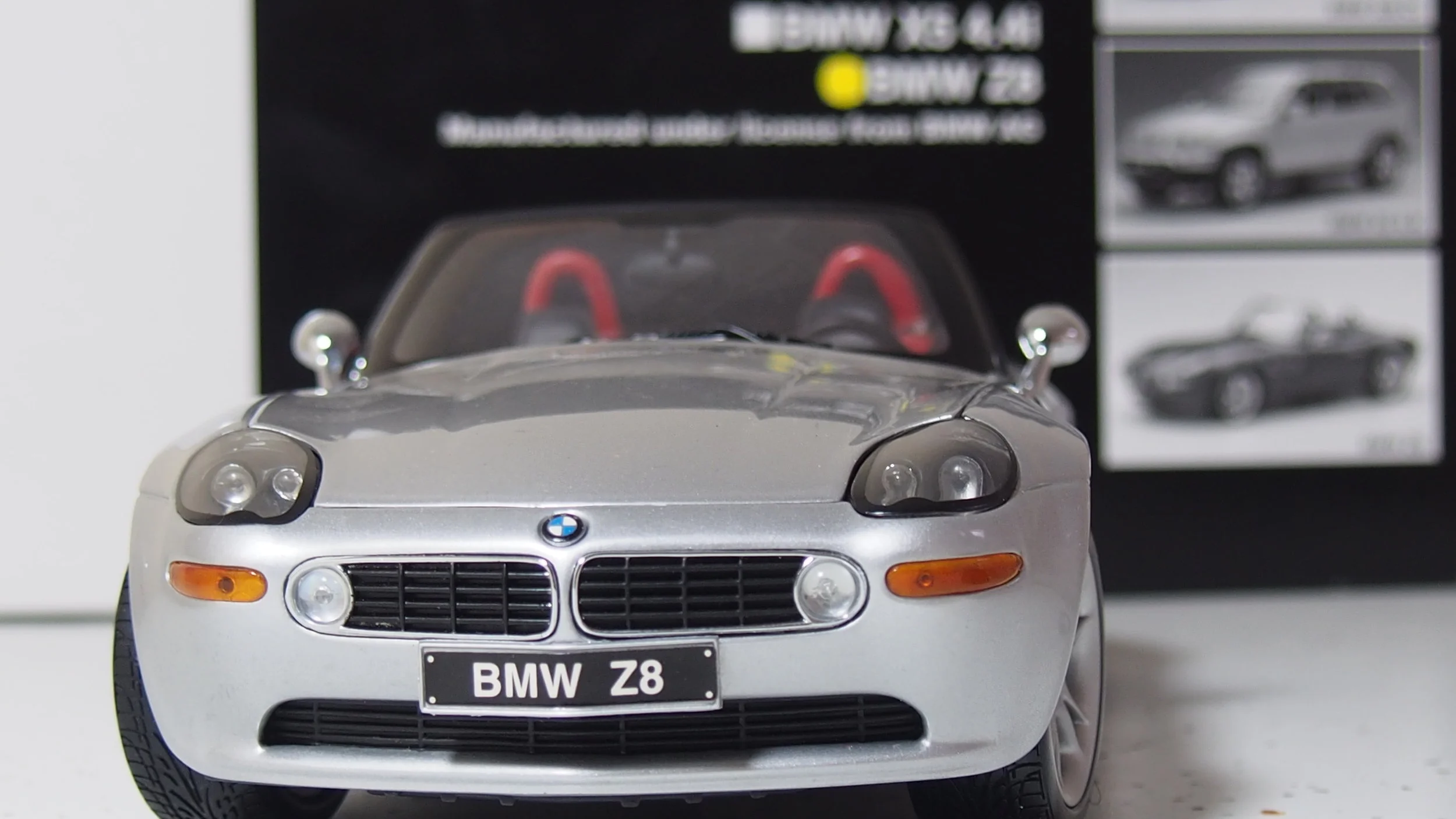 Burago 1/18 BMW Z8 Roadster Cabriolet Argenté Miniature Collection