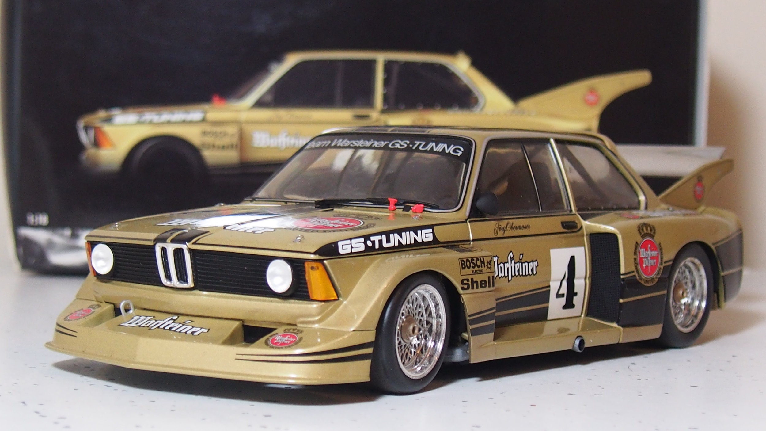 ミニチャンプス BMW 320i P.SCHNEEBERGER・DRM 1977 1/18 ミニチャンプス BMW 320i P.SCHNEEBERGER・DRM 1977 1/18