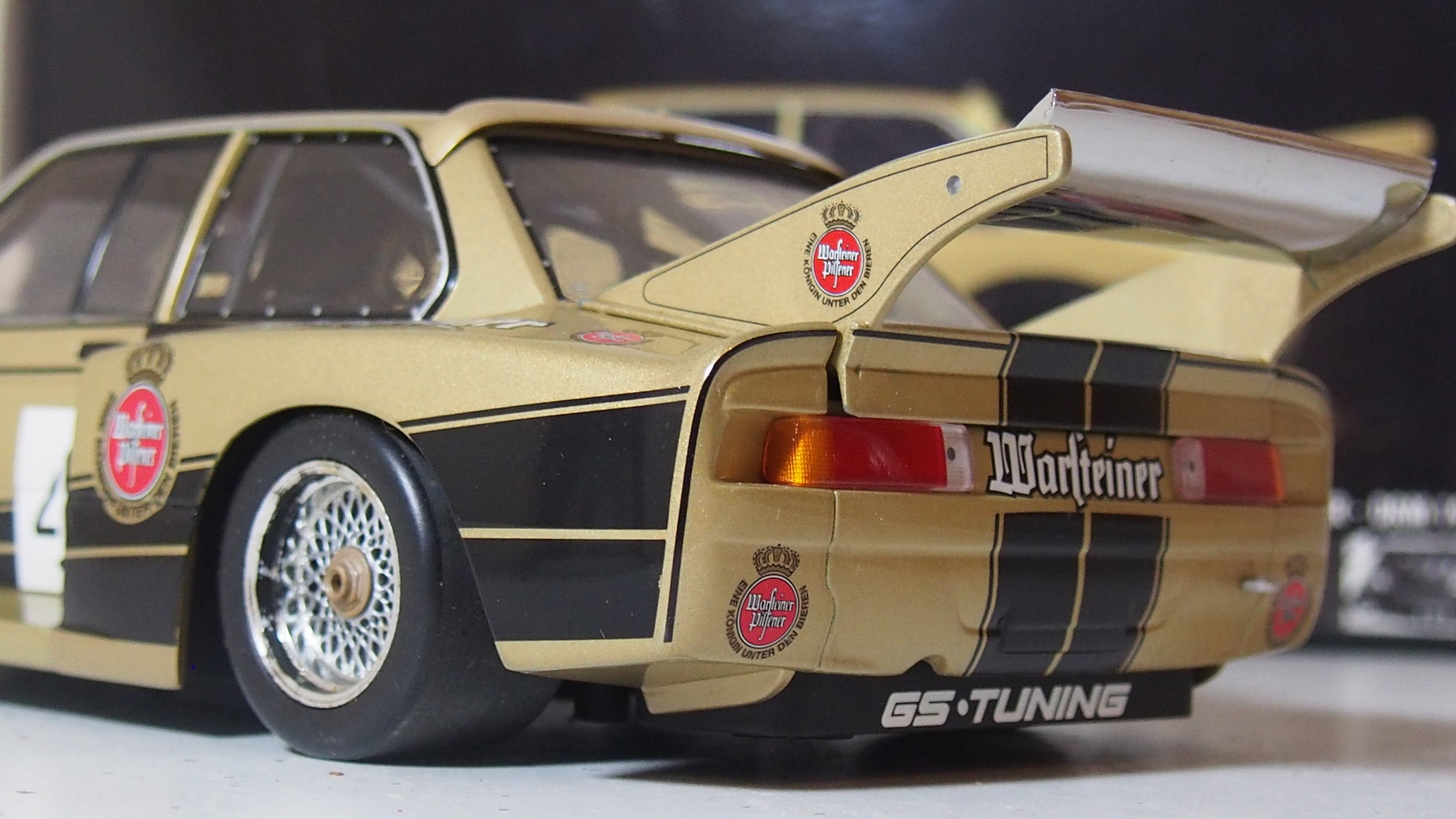 BMW 320i 1977 DRM by minichamps 1:18 scale — CS-DIECAST-TUNING