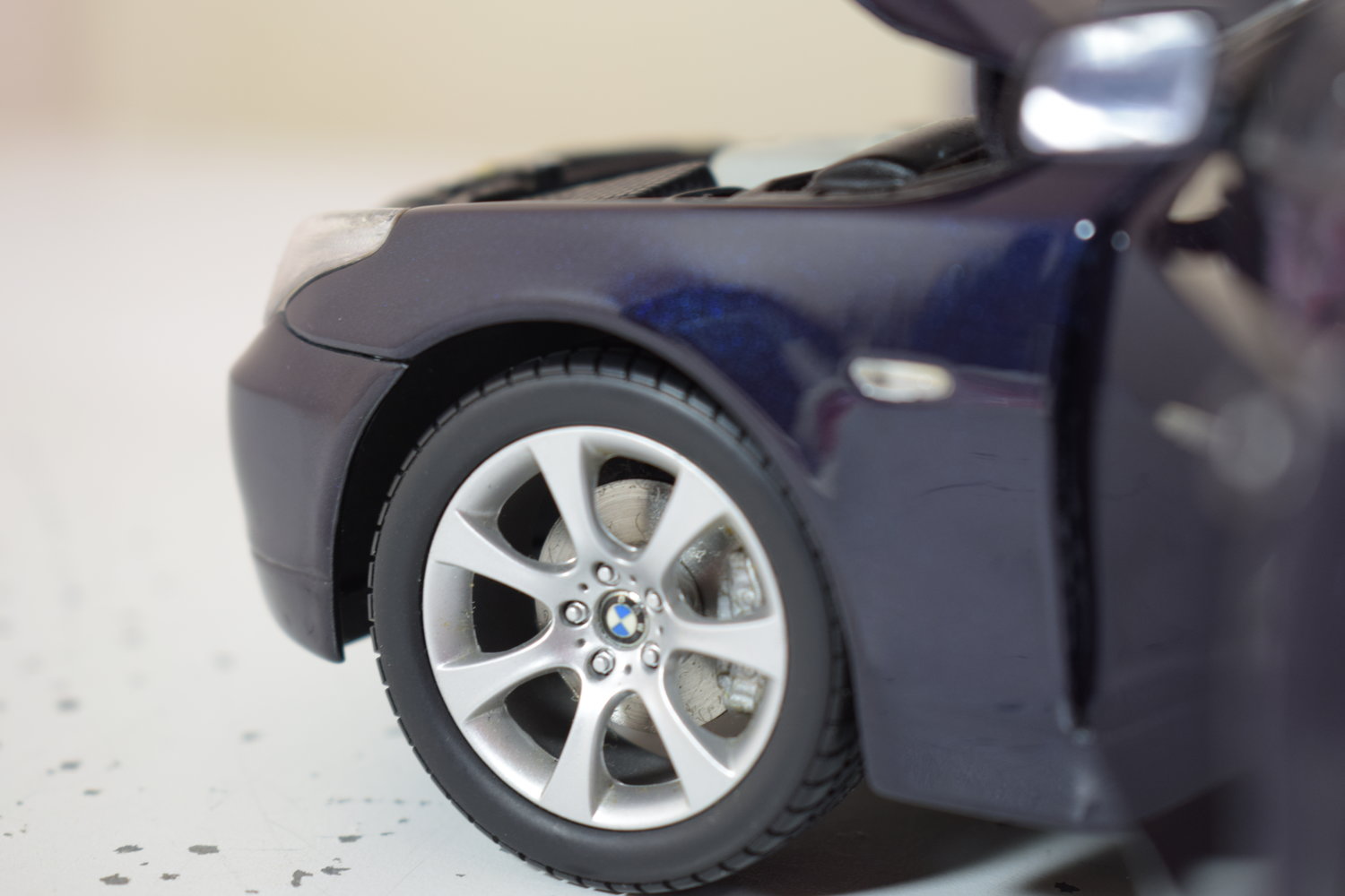 Kyosho 京商 1/18 BMW 545i Touring BMW E61 545i Touring Light