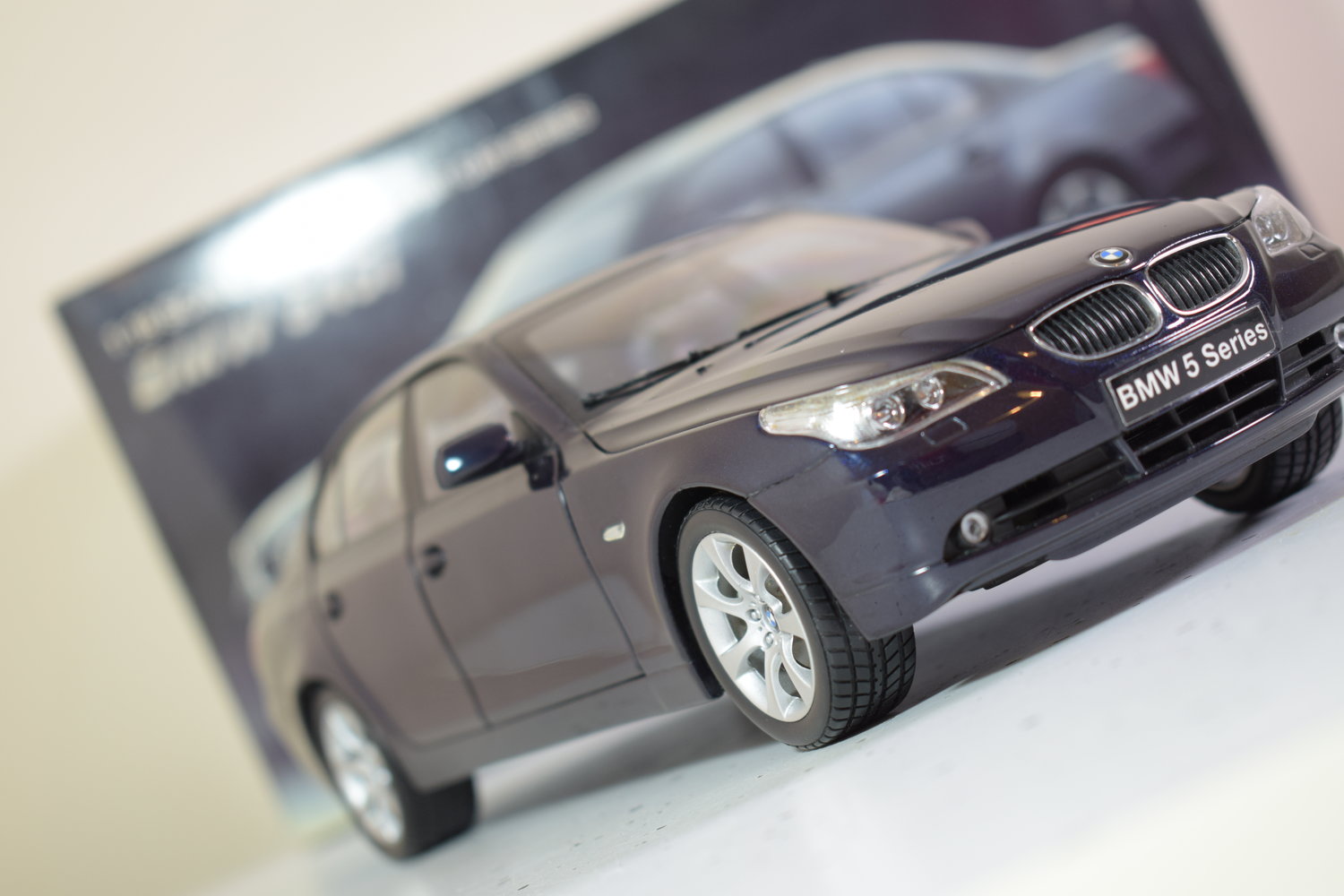 BMW 545i by kyosho boxed 1:18 scale — CS-DIECAST-TUNING BMW 545i by kyosho boxed 1:18 scale — CS-DIECAST-TUNING