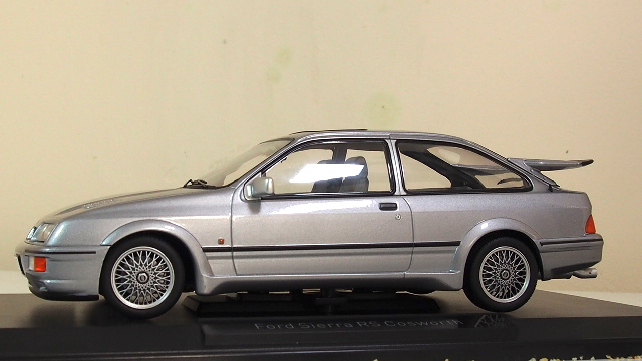 free display case Ford Sierra Cosworth 1/43 Scale Norev 