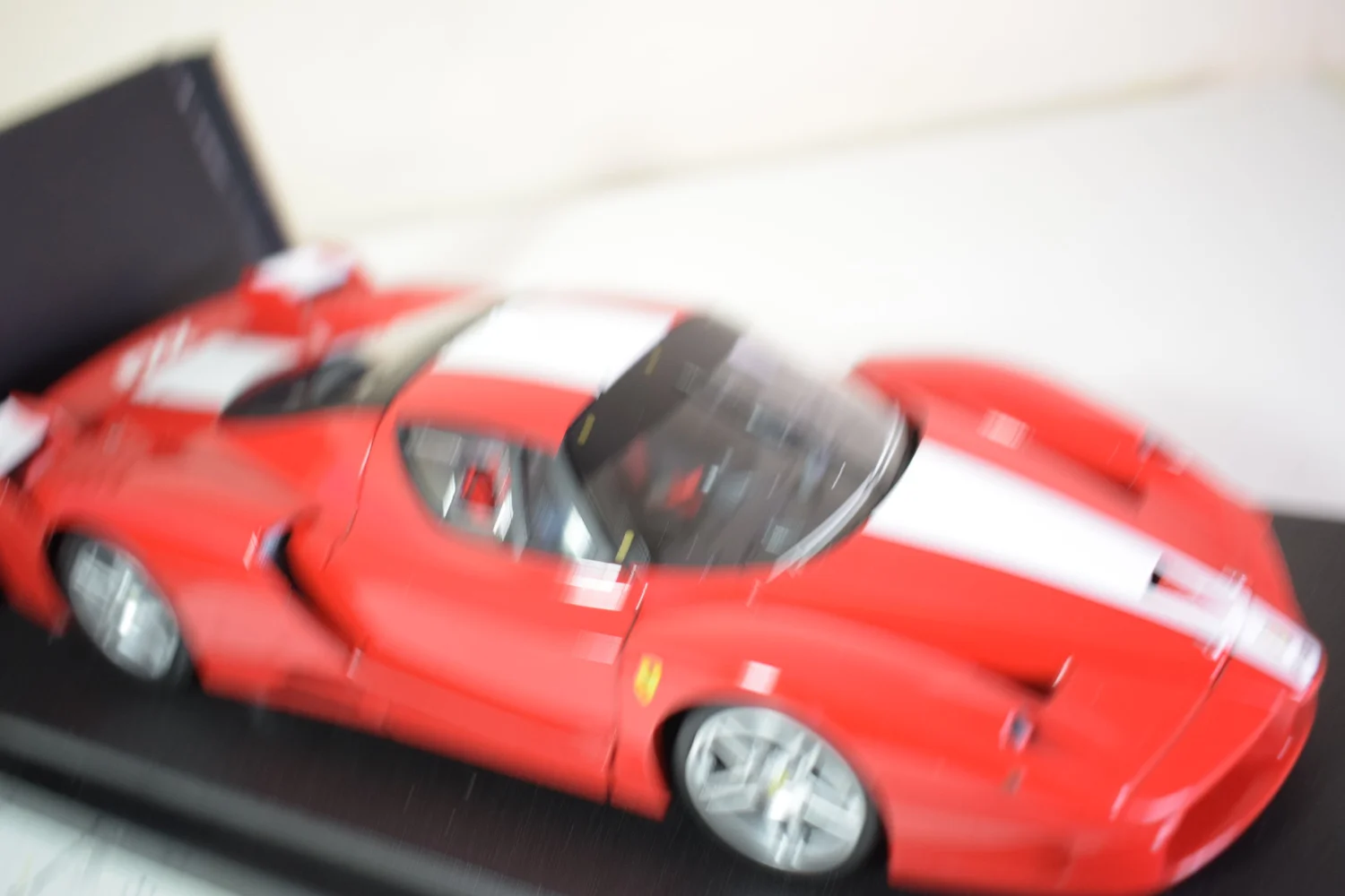 Ferrari Enzo FXX By hotwheels elite 1:18 scale — CS-DIECAST-TUNING