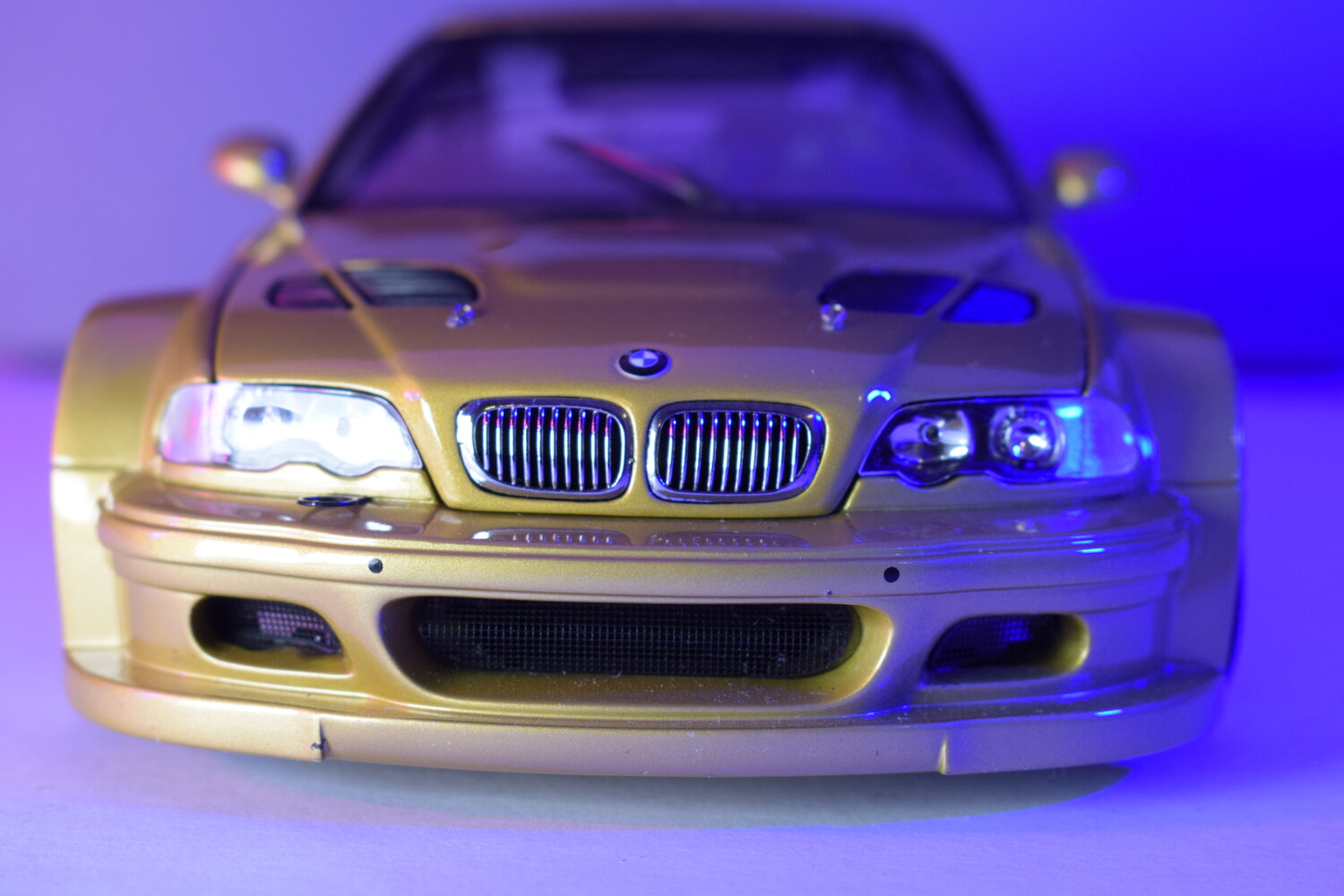 BMW M3 GTR STREET 2001 By minichamps 1:18 scale — CS-DIECAST-TUNING