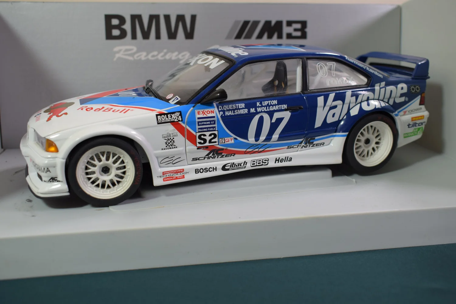 UT models 1/18ミニカーBMW E36 M3 GTR QUESTER UT models 1/18ミニカーBMW E36 M3 GTR QUESTER BMW M3 E36 GTR