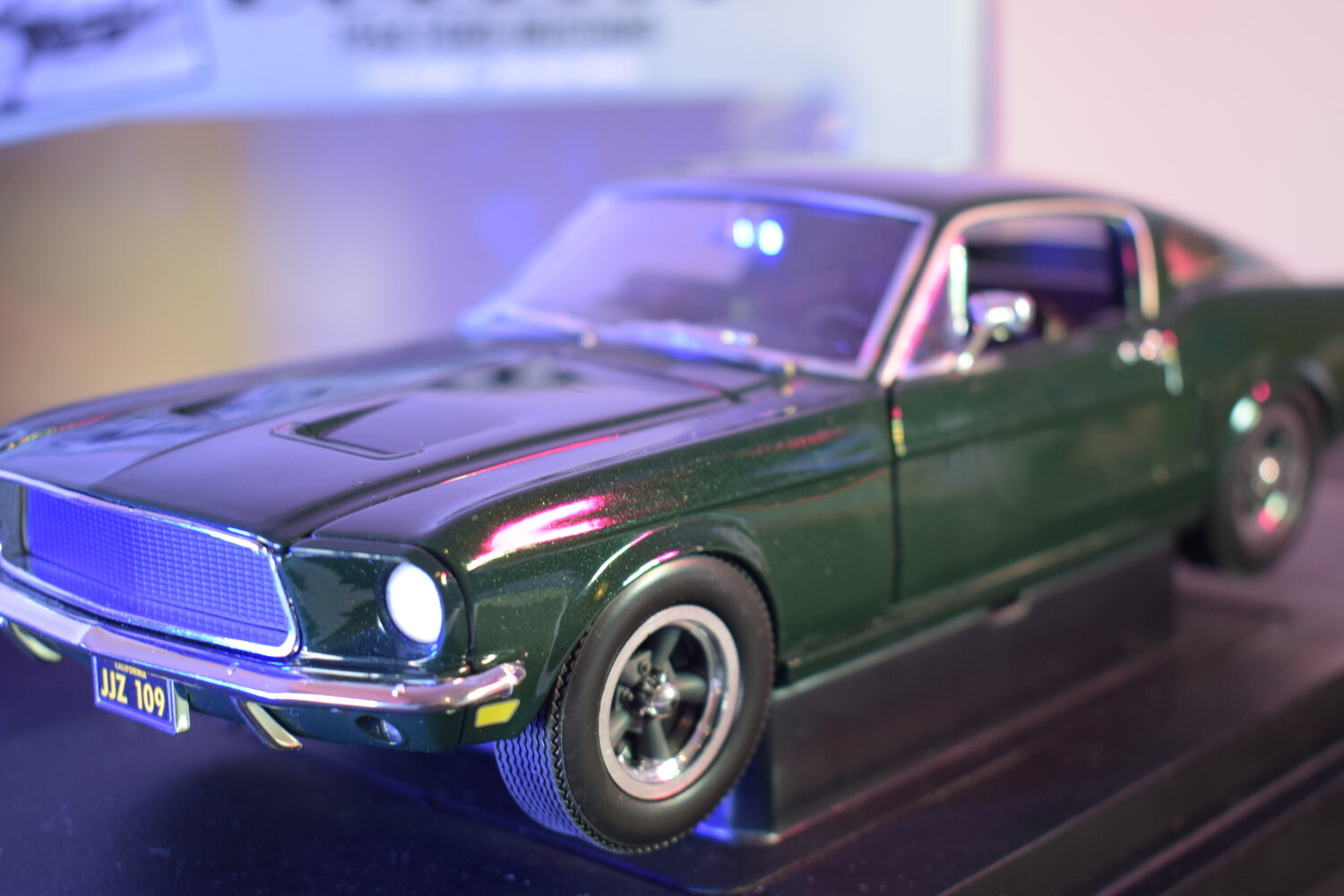 Bullitt 1968 Ford Mustang by Etrl 1:18 scale boxed joyride Bullitt 1968 Ford Mustang by Etrl 1:18 scale boxed joyride