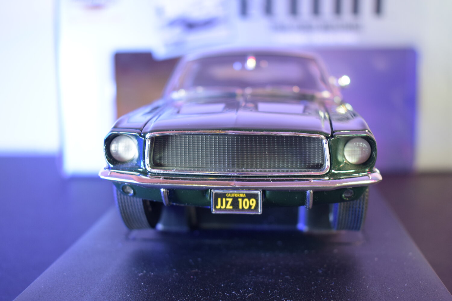 Bullitt 1968 Ford Mustang by Etrl 1:18 scale boxed joyride Bullitt 1968 Ford Mustang by Etrl 1:18 scale boxed joyride