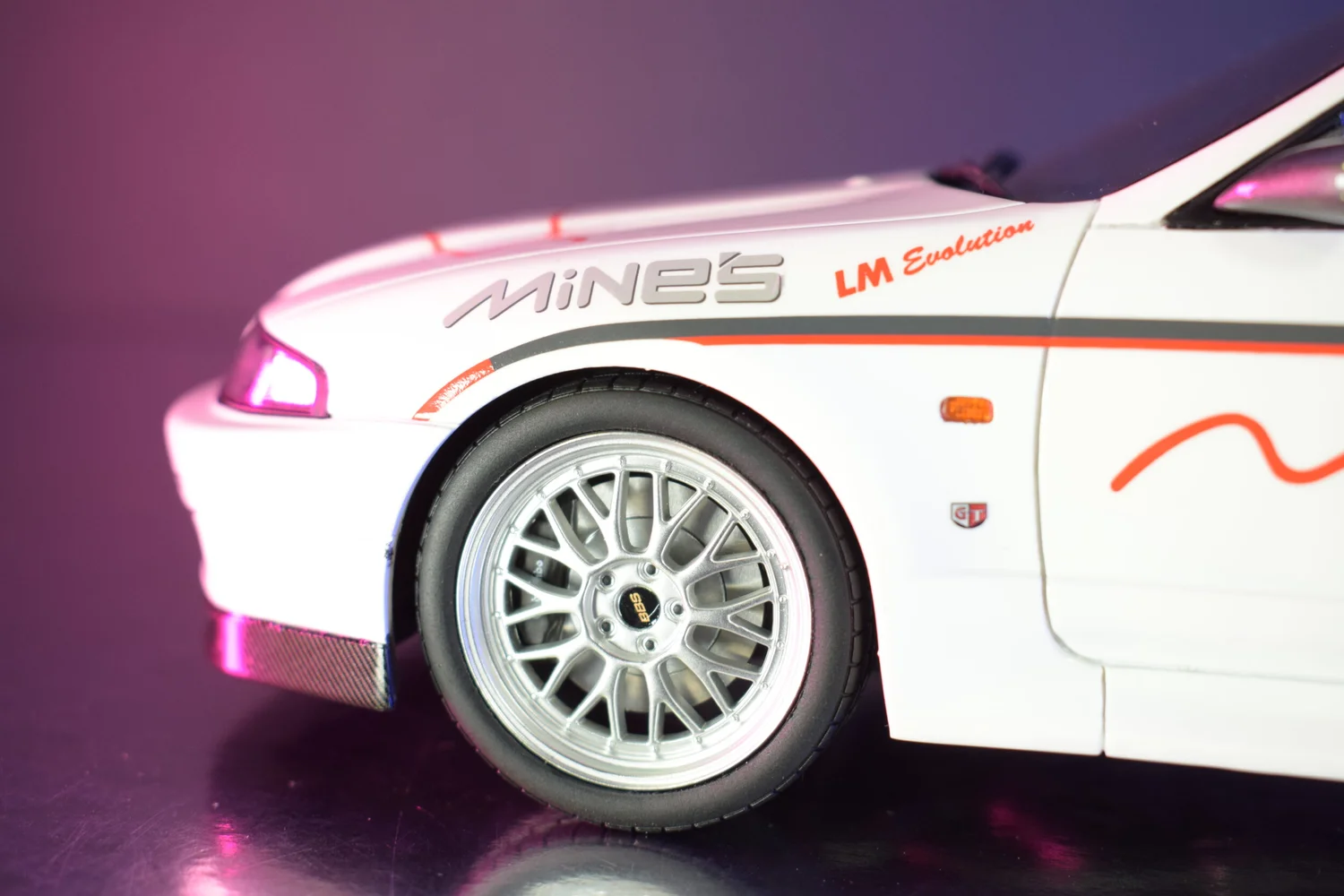 Nissan skyline GT-R (R33) Mines New Boxed BY Otto Models 1:18