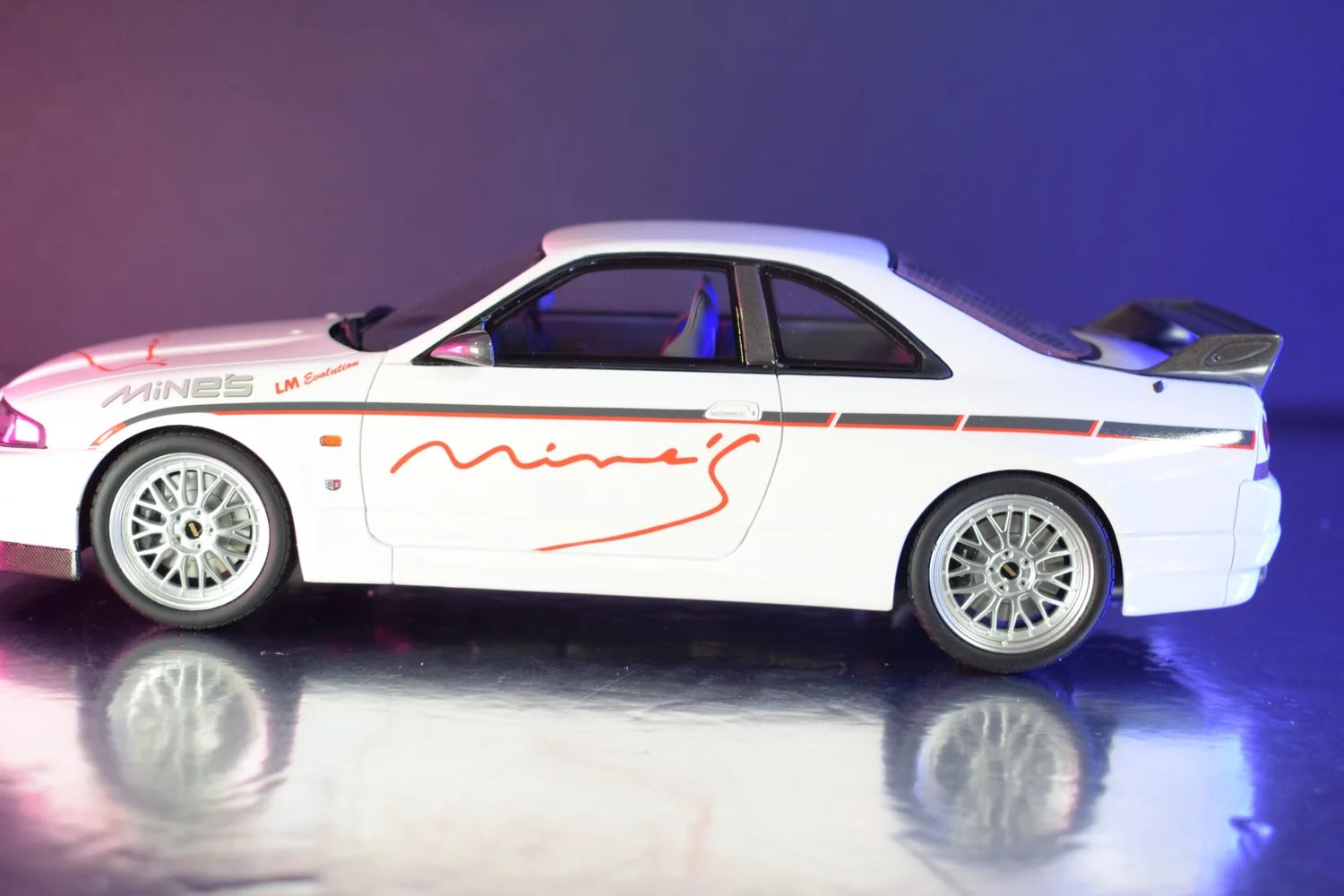 Nissan skyline GT-R (R33) Mines New Boxed BY Otto Models 1:18