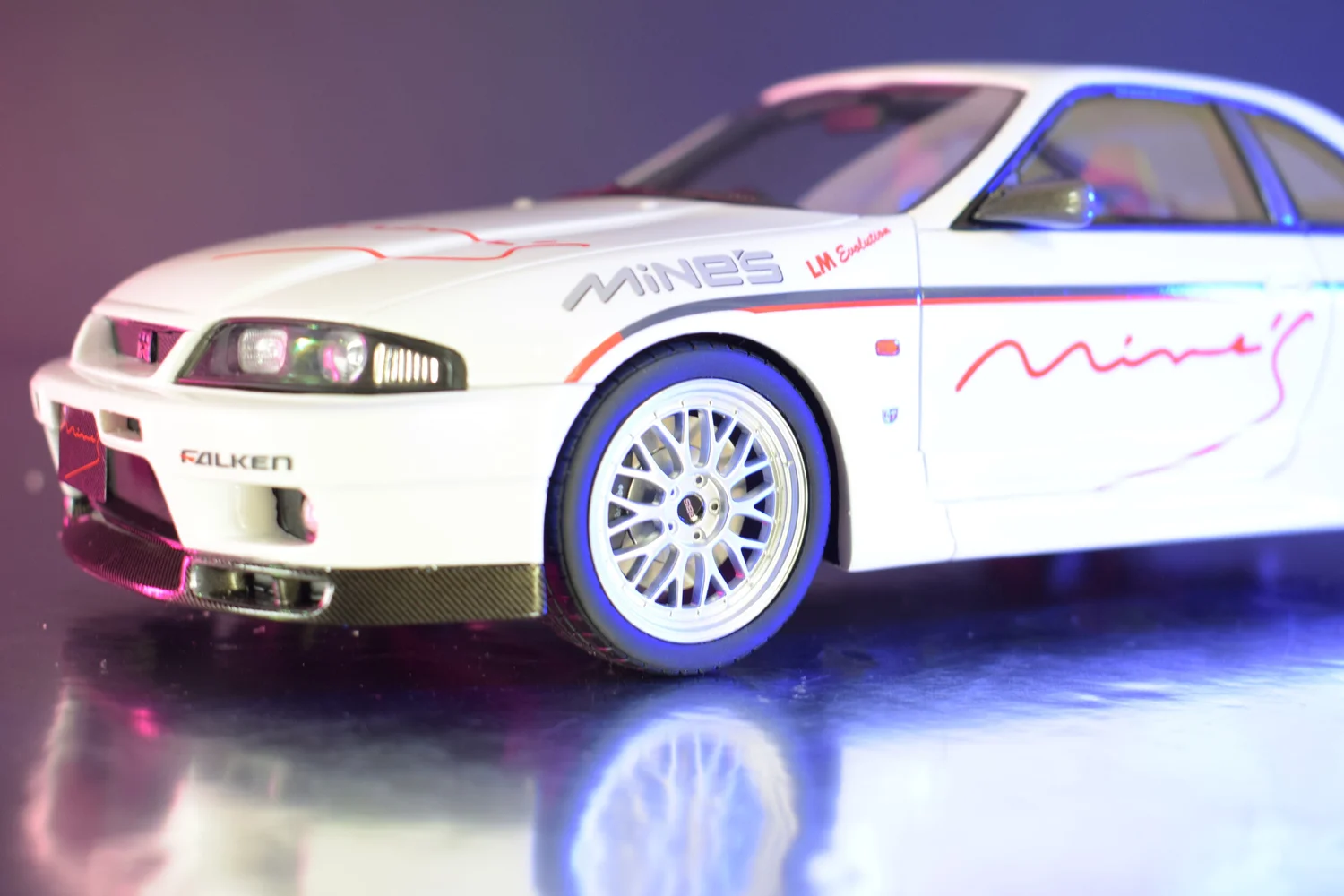 Nissan skyline GT-R (R33) Mines New Boxed BY Otto Models 1:18