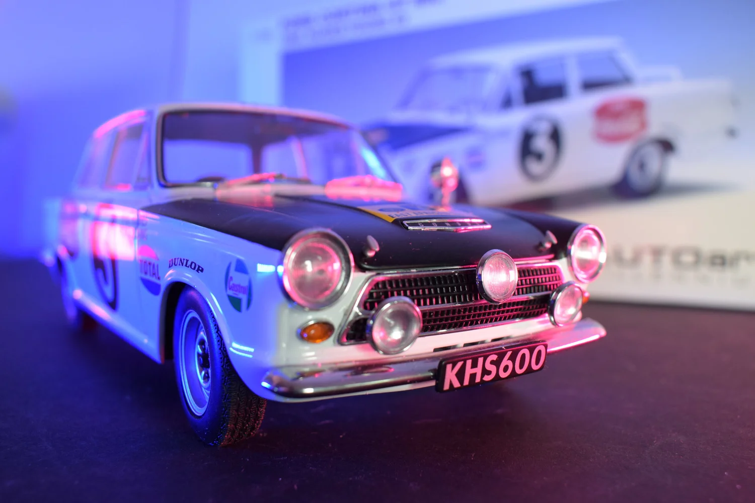 Autoart 1:18 Ford Cortina 1964 Ford Cortina GT – Autoart 1/18