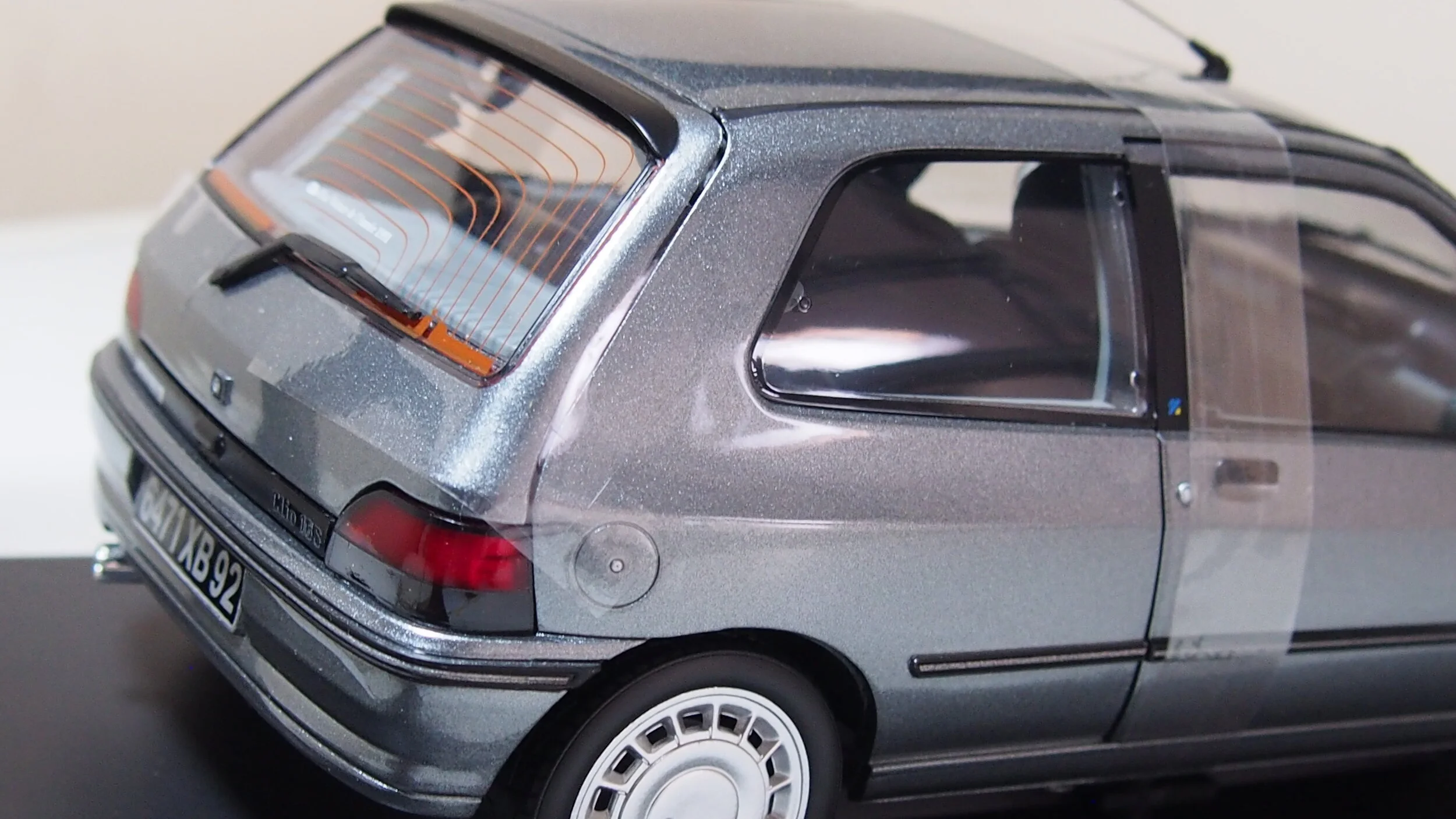 1/18 ルノー クリオ16S 1/18 Renault Clio 16S in France (16V in the rest of Europe