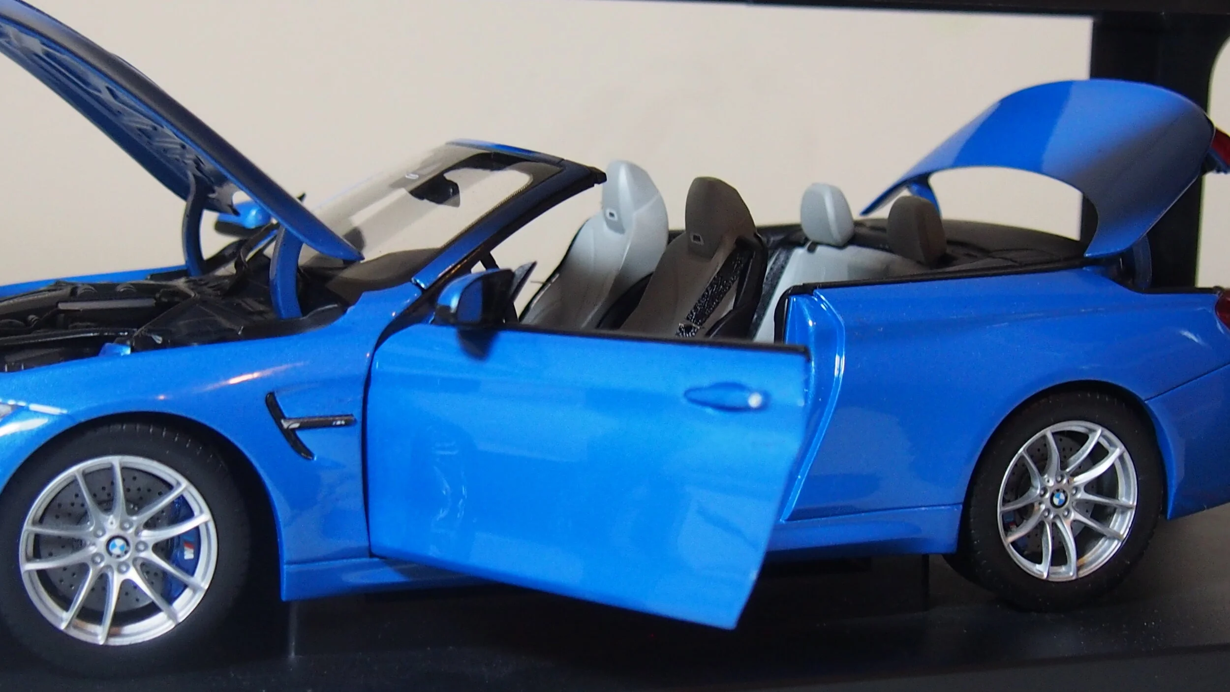 BMW M4 Convertible (f83) By paragon models — CS-DIECAST-TUNING