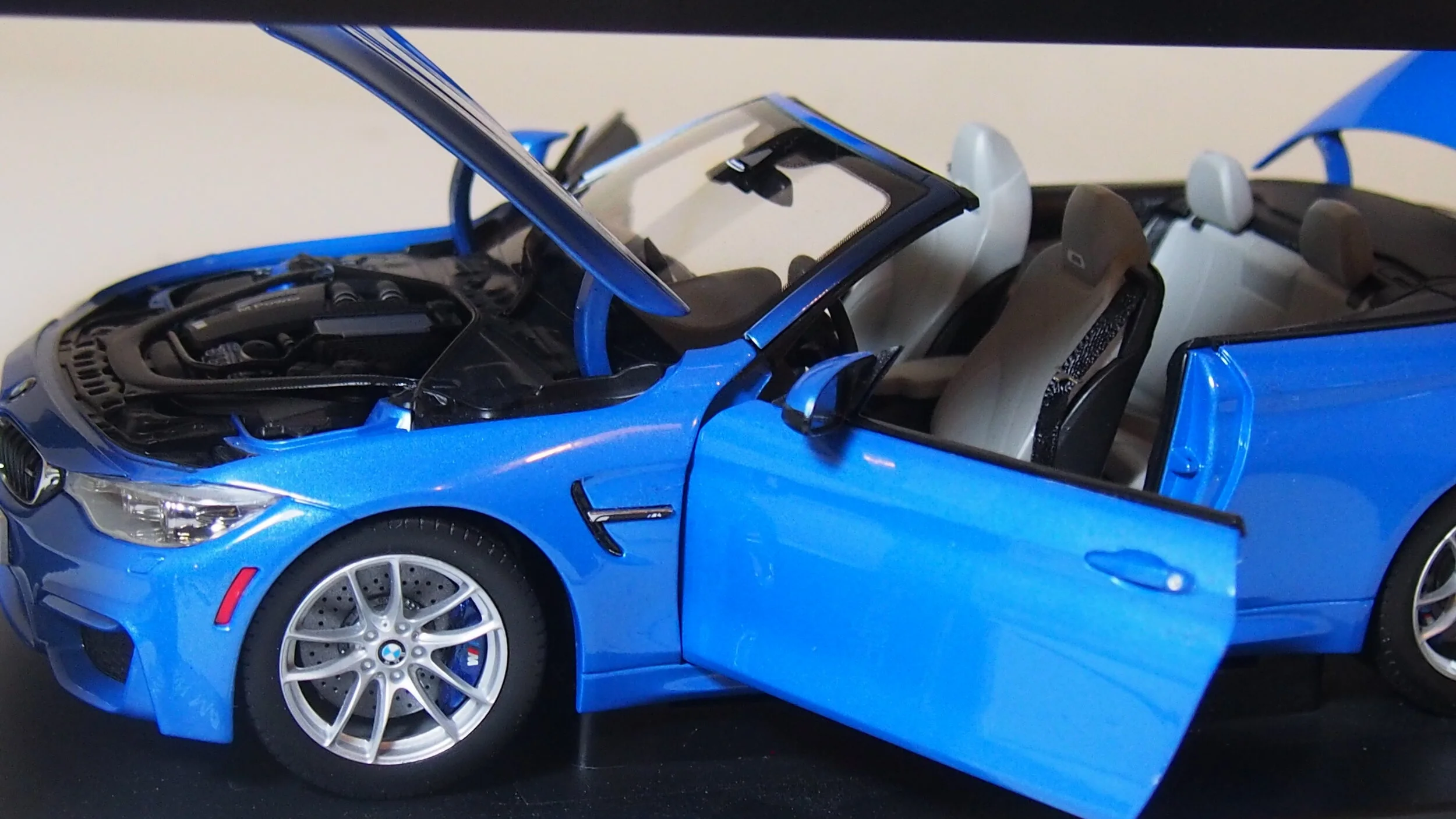 BMW M4 Convertible (f83) By paragon models — CS-DIECAST-TUNING
