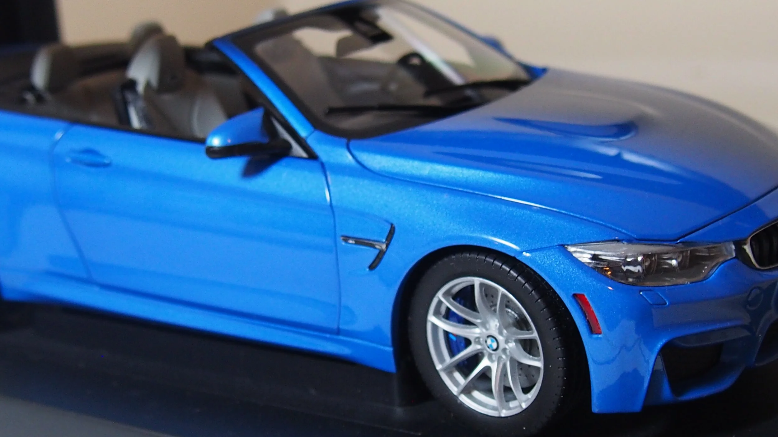 BMW M4 Convertible (f83) By paragon models — CS-DIECAST-TUNING