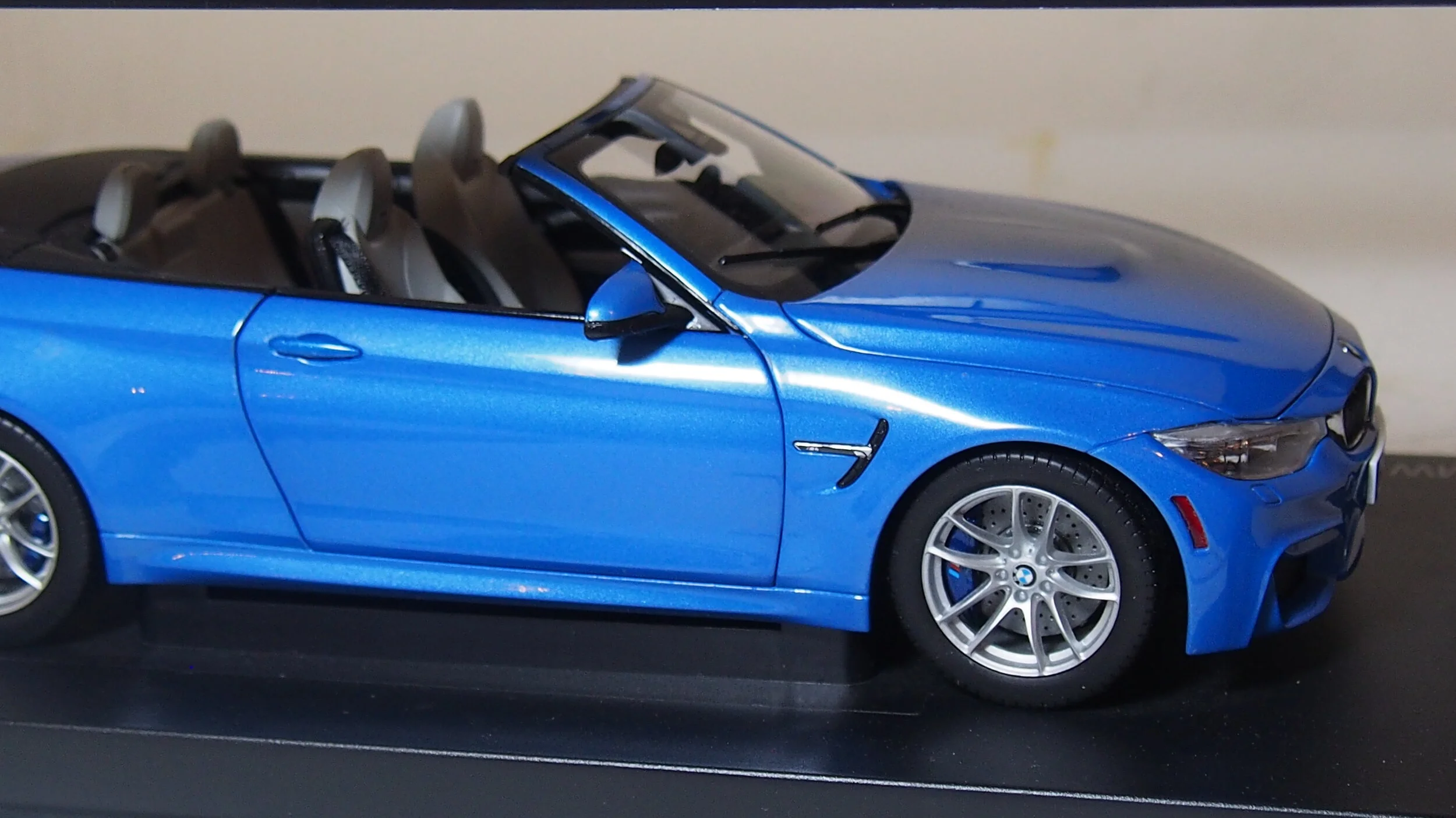 BMW M4 Convertible (f83) By paragon models — CS-DIECAST-TUNING