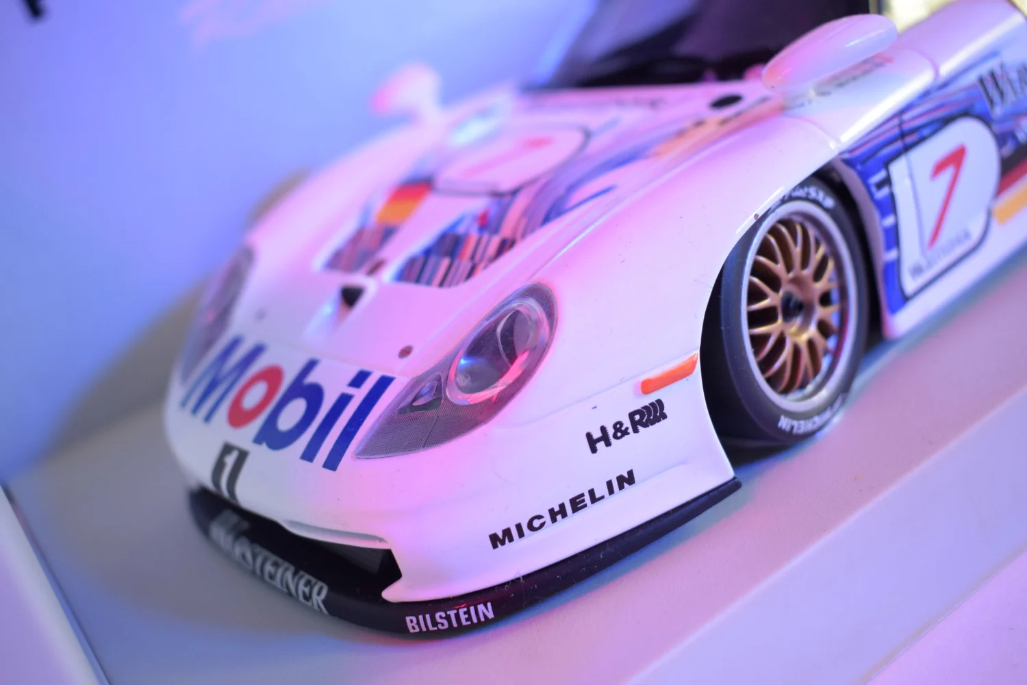 porsche 911 GT1 racing UT boxed, 1:18 scale variuos model