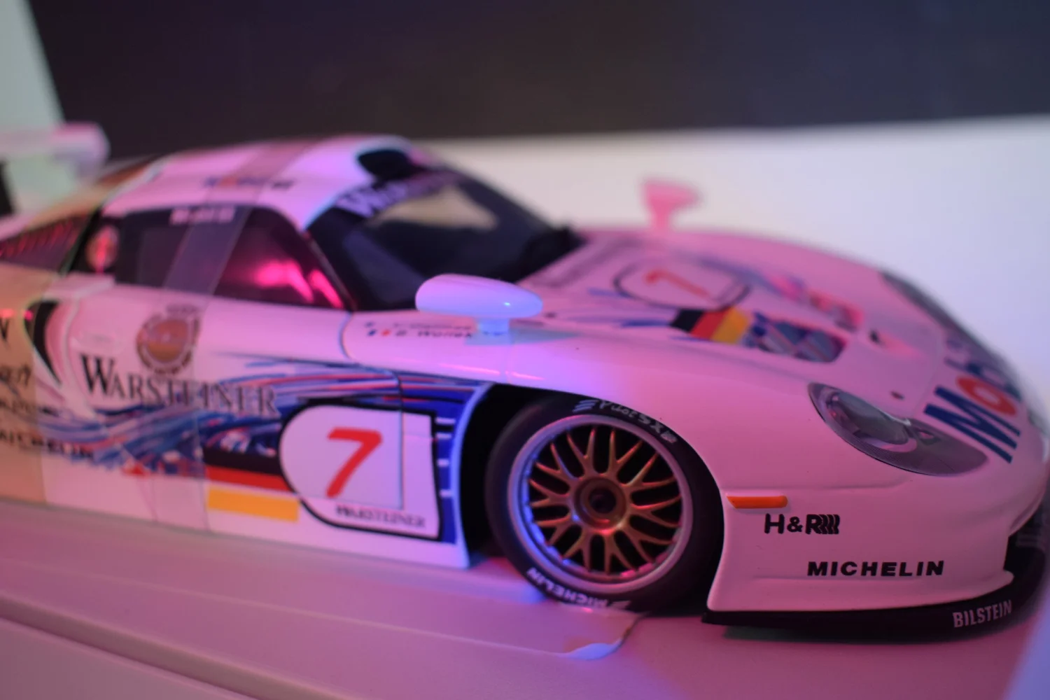 porsche 911 GT1 racing UT boxed, 1:18 scale variuos model
