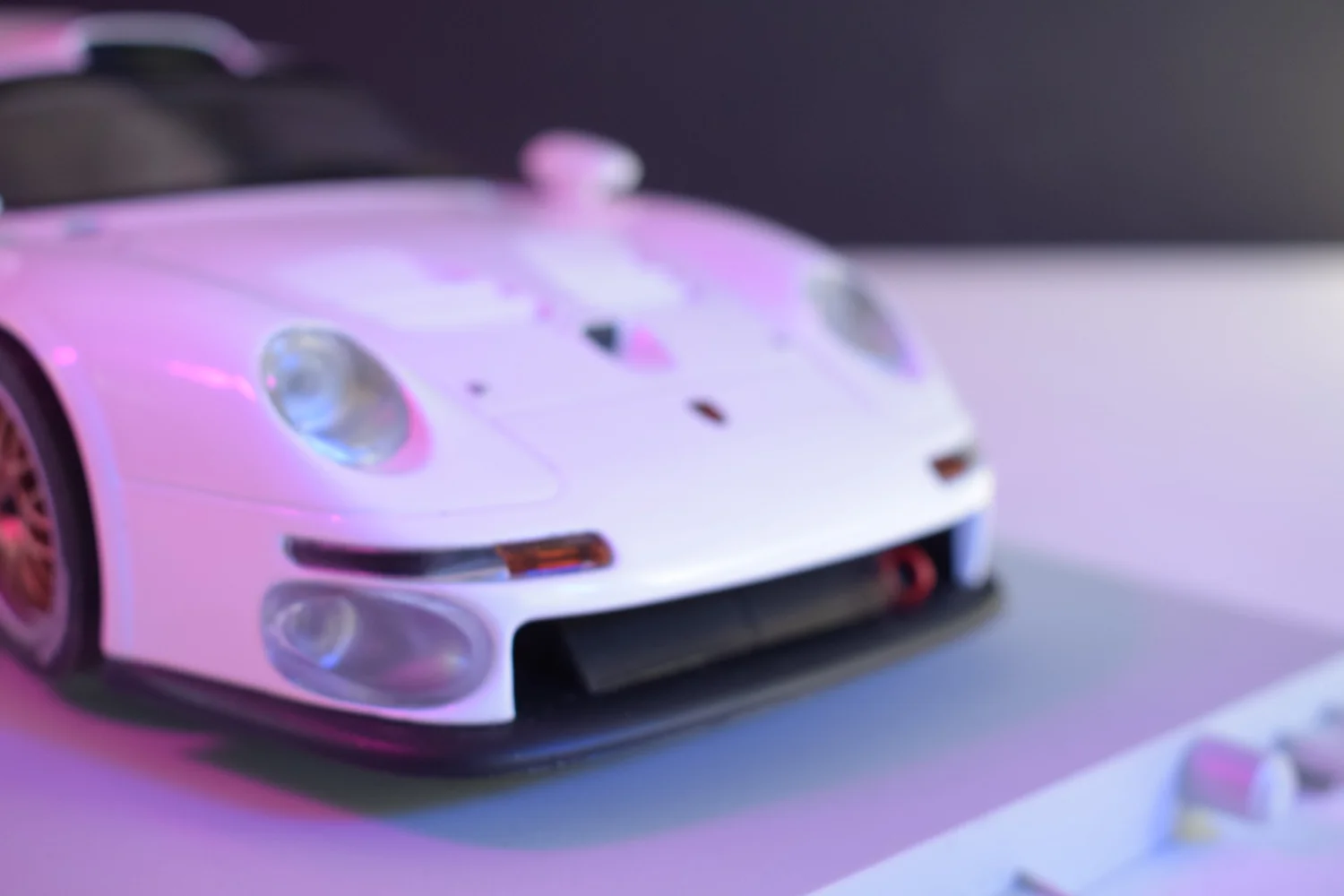 porsche 911 GT1 racing UT boxed, 1:18 scale variuos model