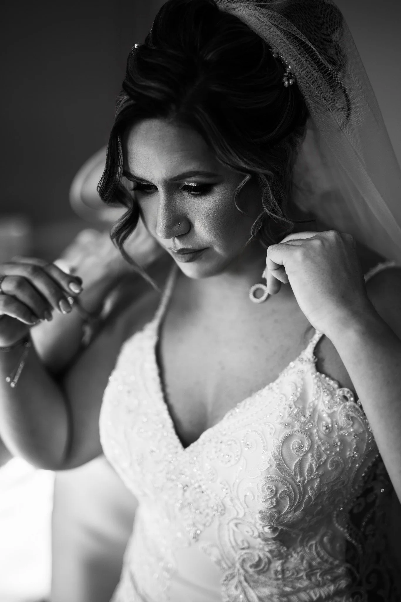 The best photos aren’t the ones you plan. They’re the ones that happen when you forget a camera is even there.
#RealLoveStories #PresenceIsTheNewLuxury #UnfilteredEmotion