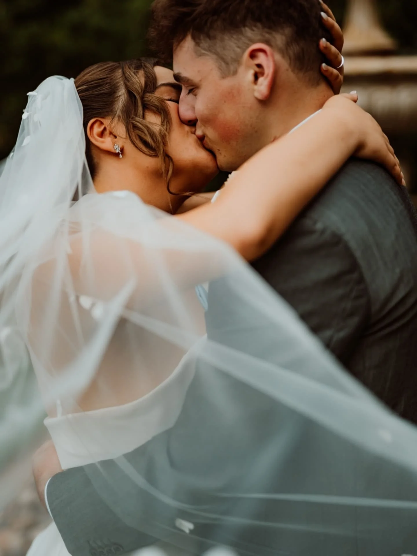 A little bit of this and a little bit of that.
If I were to sum up my approach in one sentence, it'd probably be...
"In a world rushing to capture moments for others to see. I choose to hold space for moments meant to be felt... honestly, deep