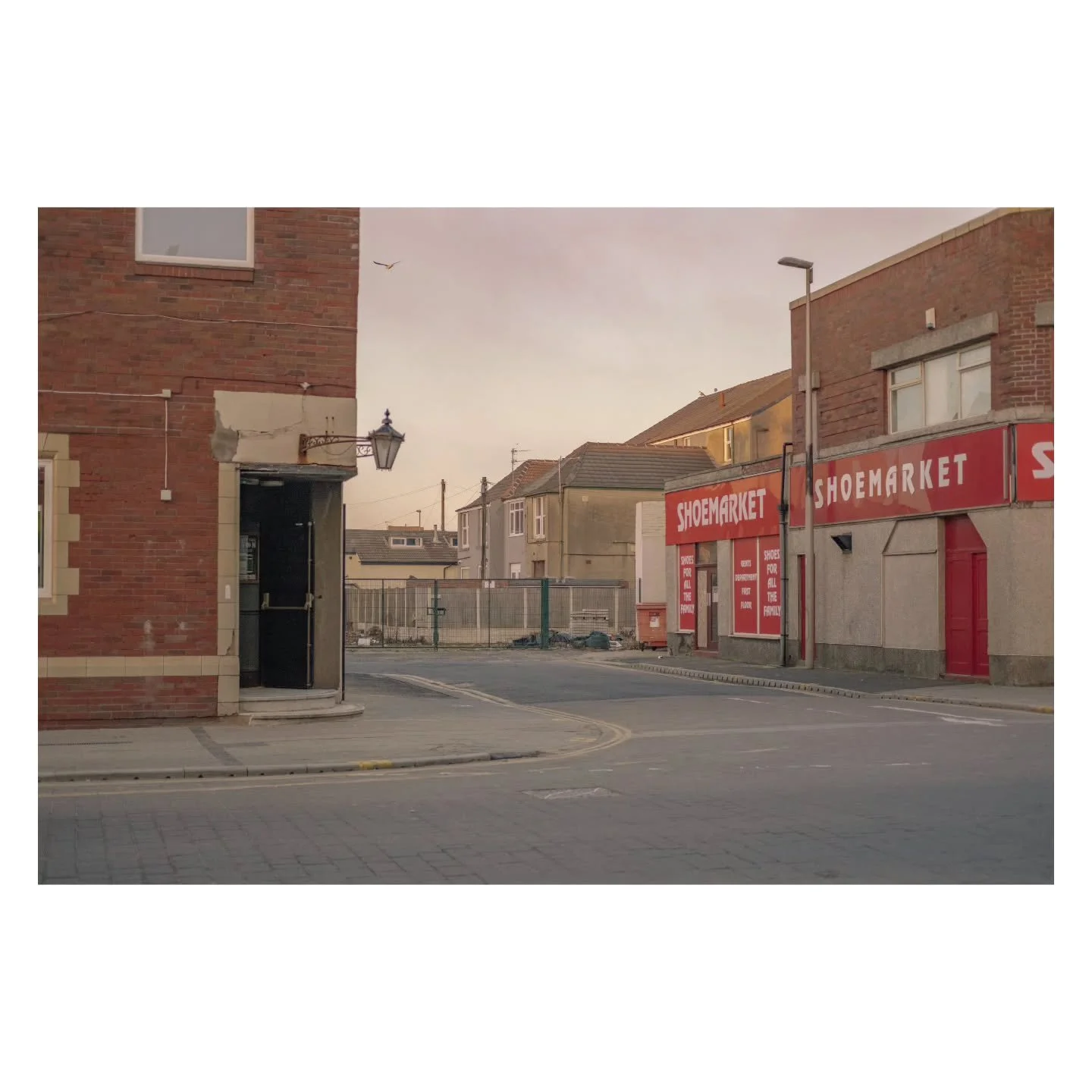 Blackpool...
.
.
.
.
.
.
.
.
.
.
.
.
#ntfbgroup #futurebalance #woofermagazine #thisaintartschool #documentingbritain.
.
.
.
.
.
.
.
.
Street photography, corner shots, empty spaces, roadside nothing, empty doorway, shop sign signage, dusk, twilight,
