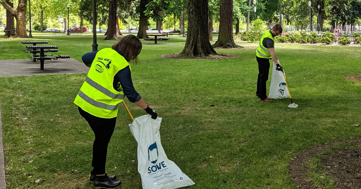 2019-09-12 Trash Mob Holladay Park FB Event.jpg